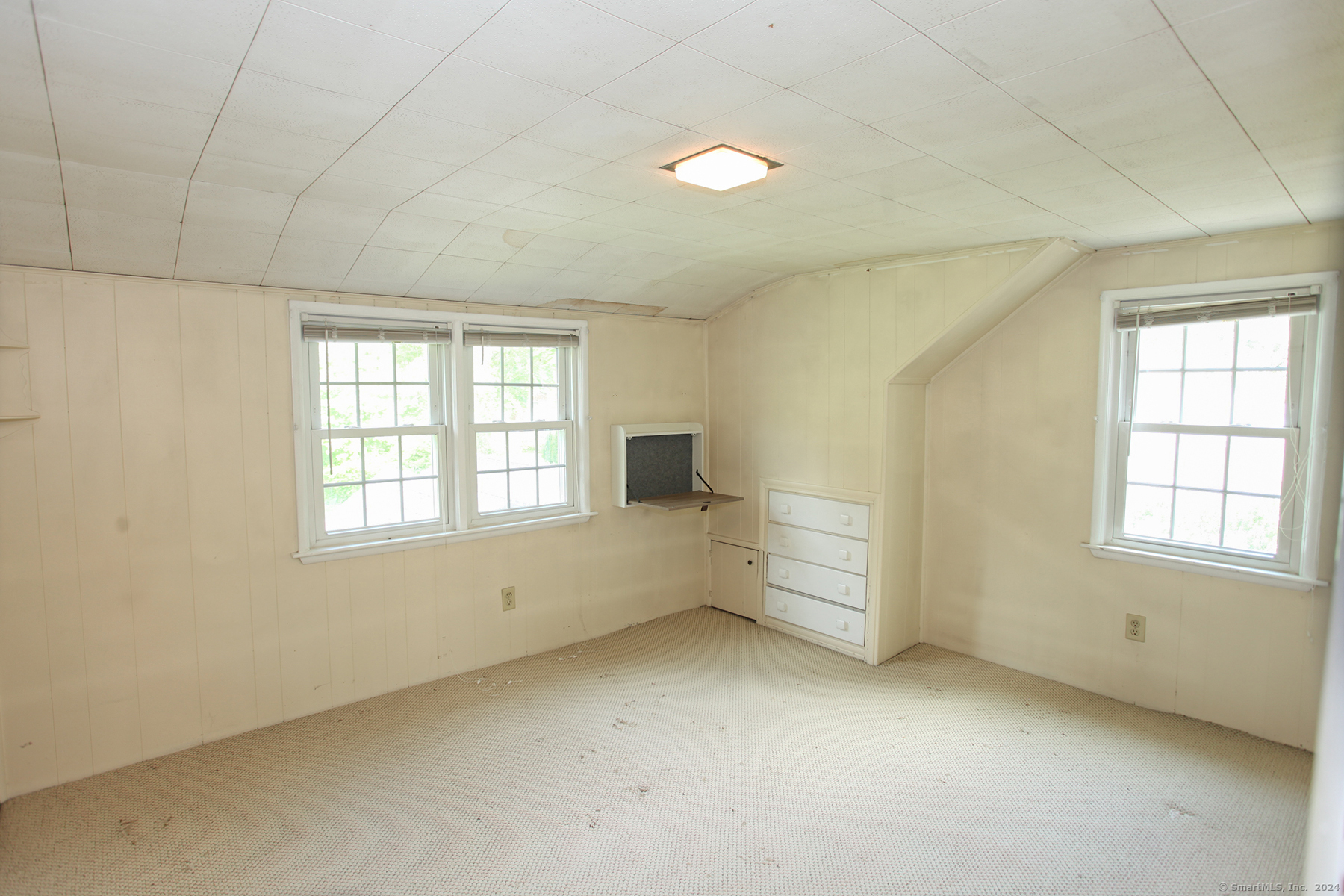 11 Deerfield Road