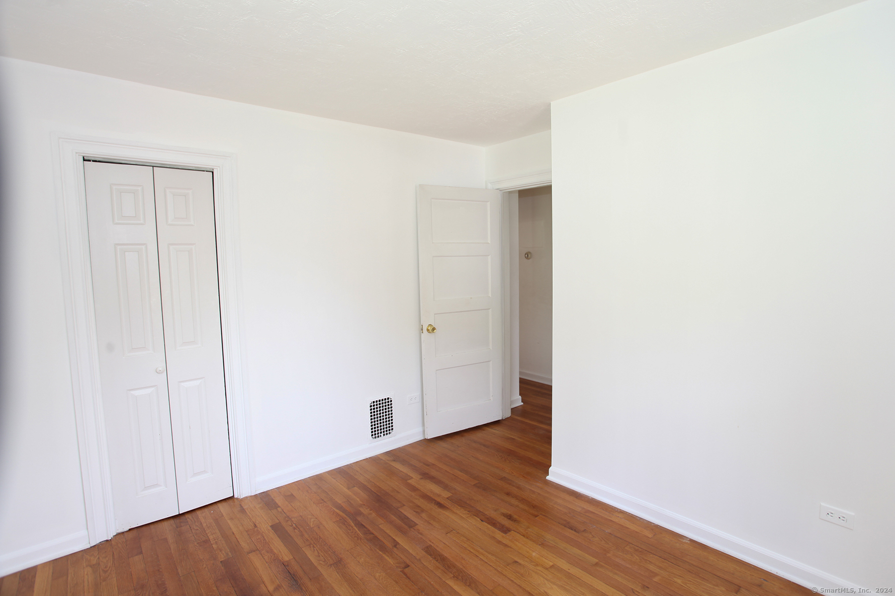 11 Deerfield Road