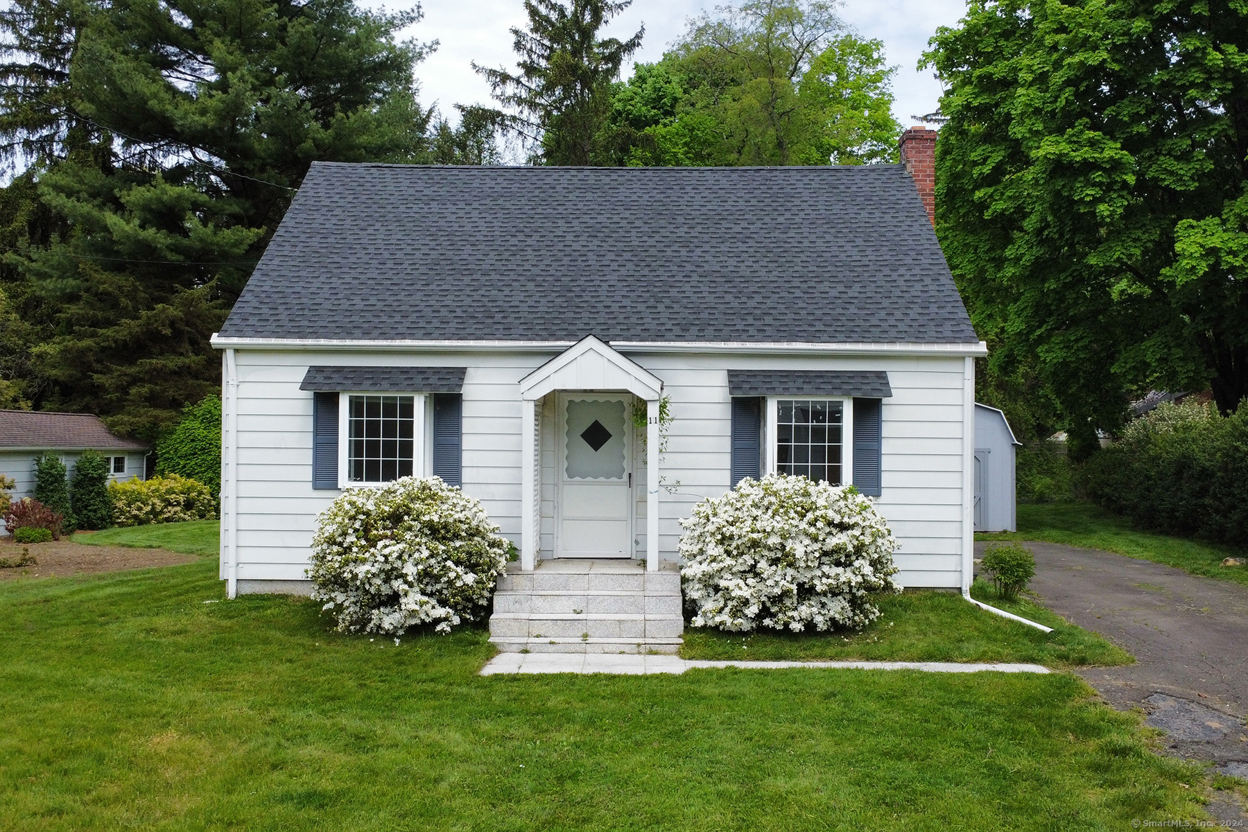 11 Deerfield Road