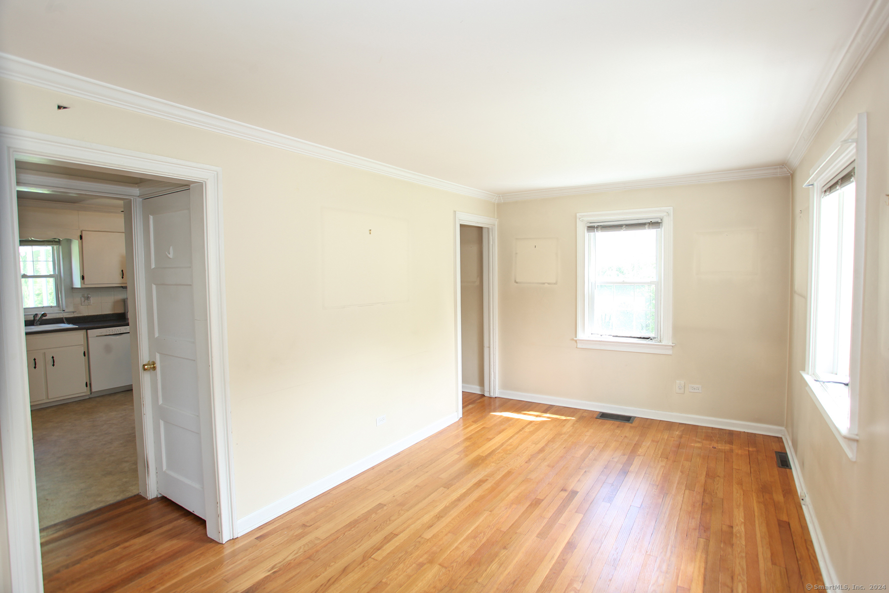 11 Deerfield Road