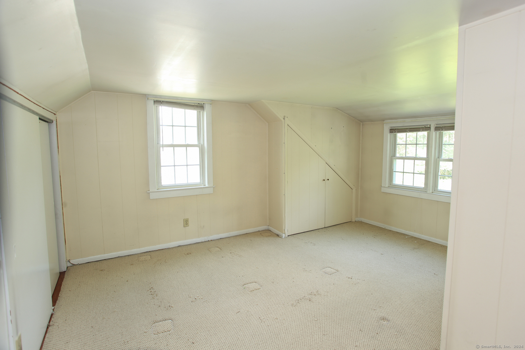 11 Deerfield Road