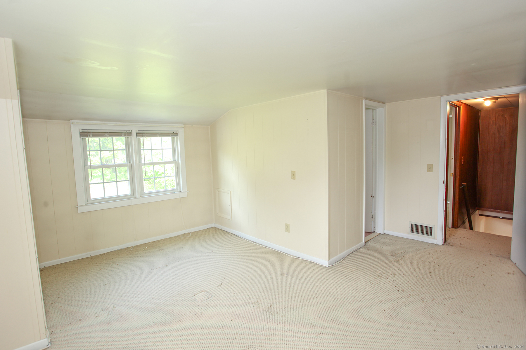 11 Deerfield Road