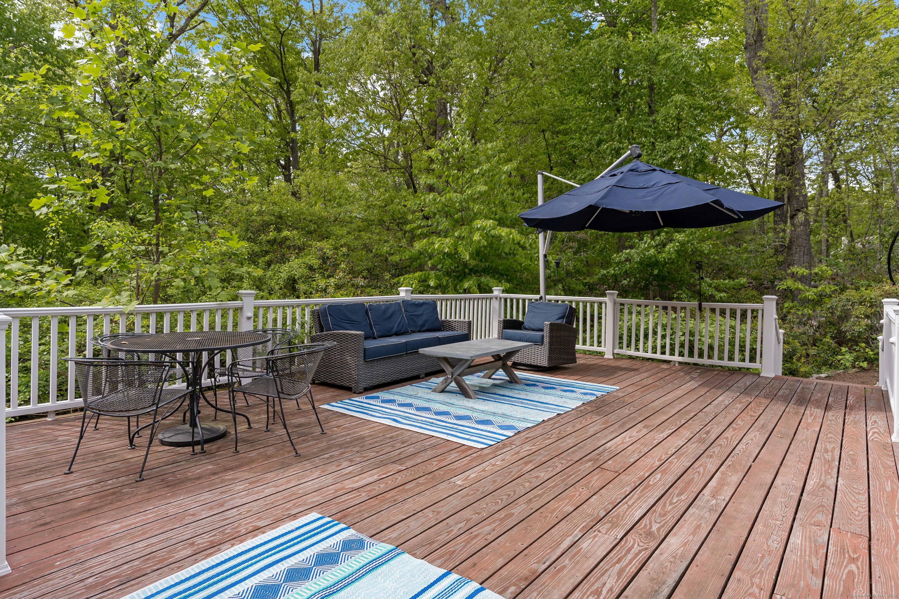 55 Ledgewood Drive