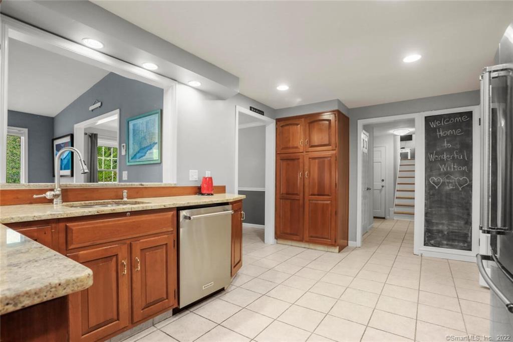 55 Ledgewood Drive
