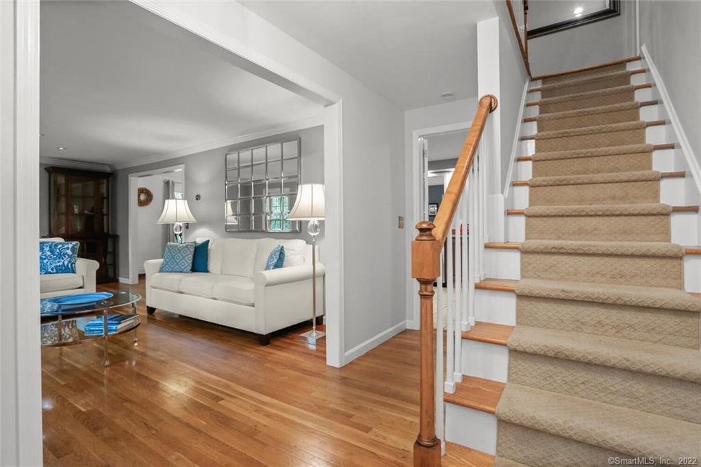 55 Ledgewood Drive
