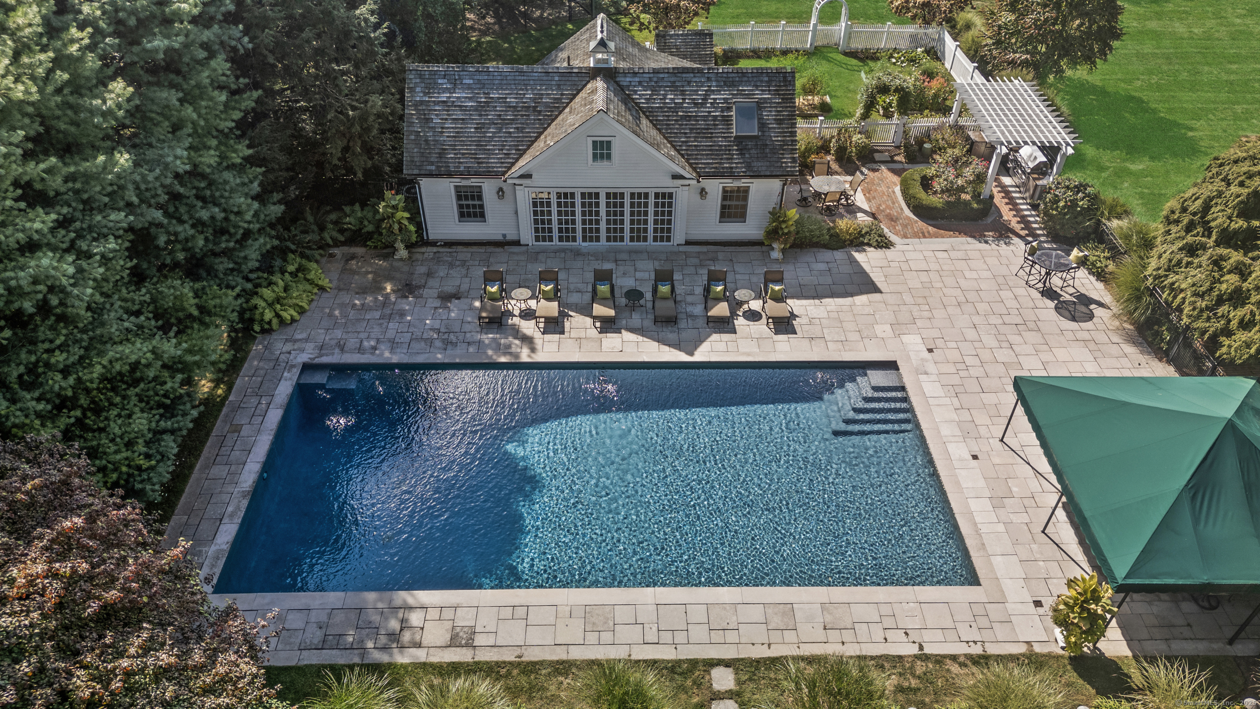 36 Chestnut Hill Road