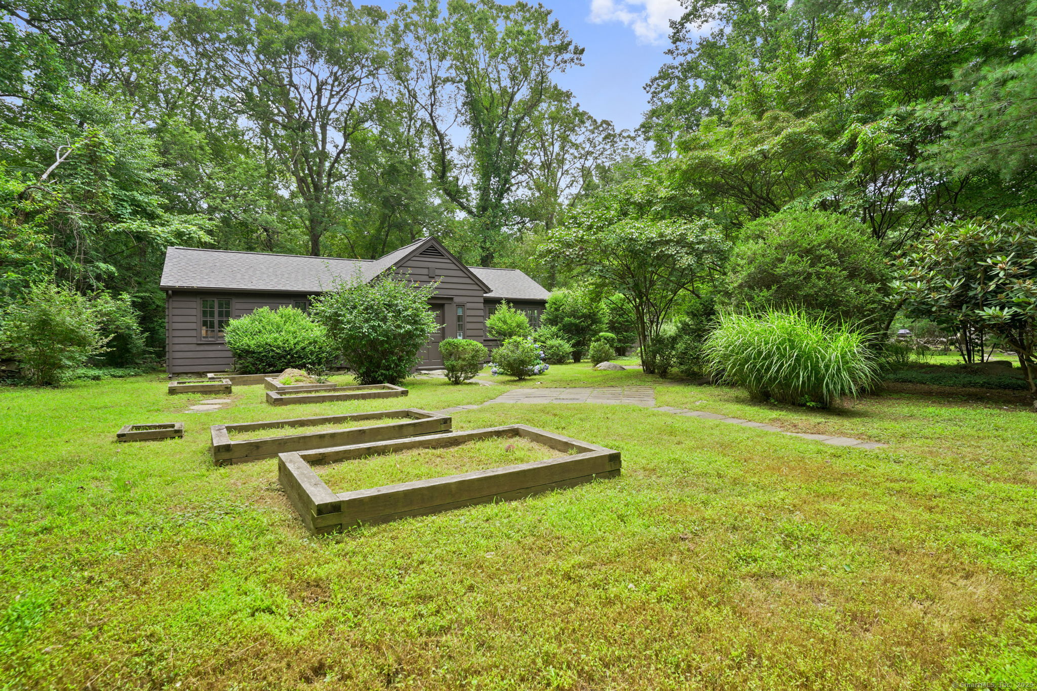 25 Vista Road