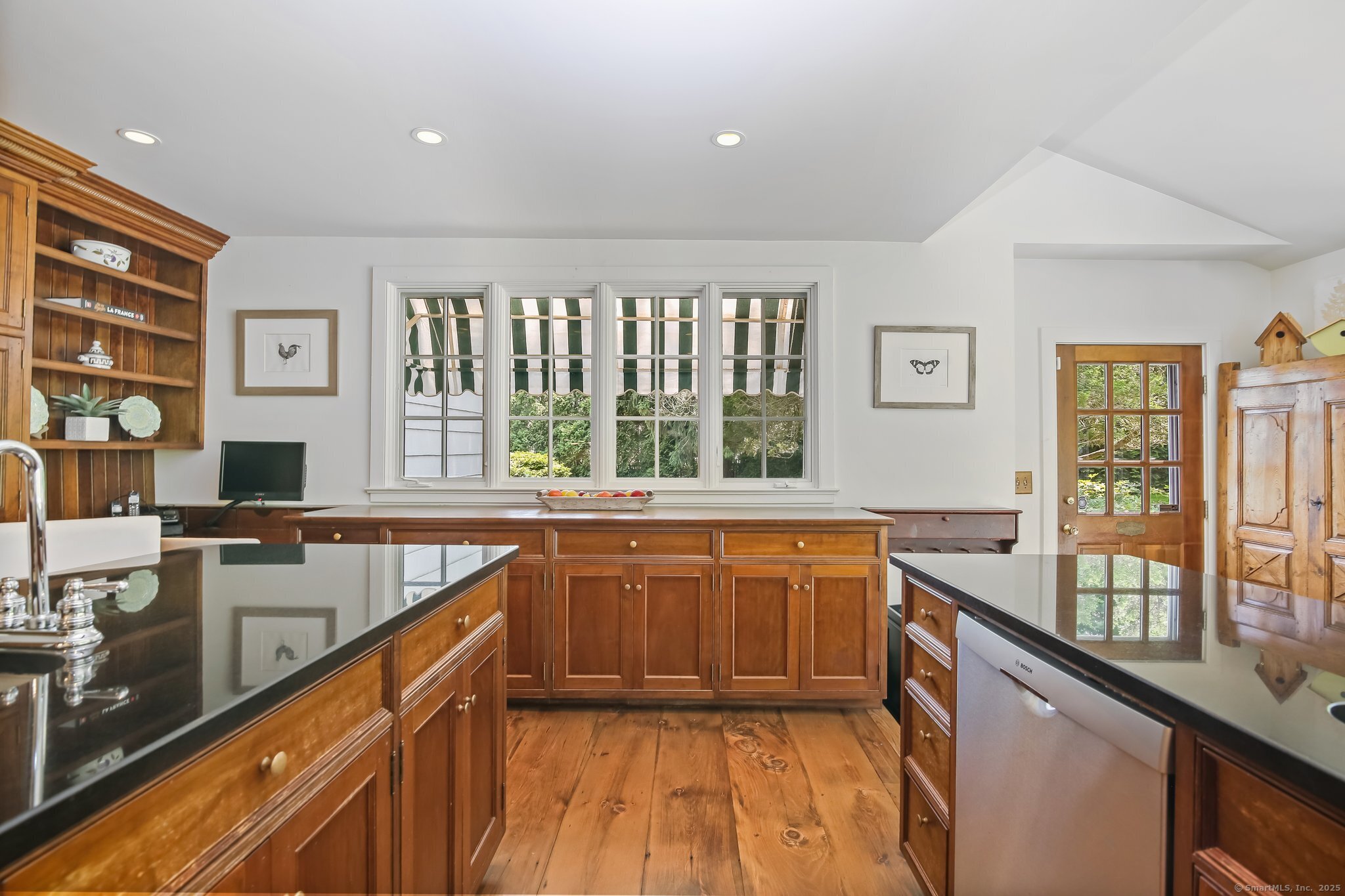 216 Hillspoint Road