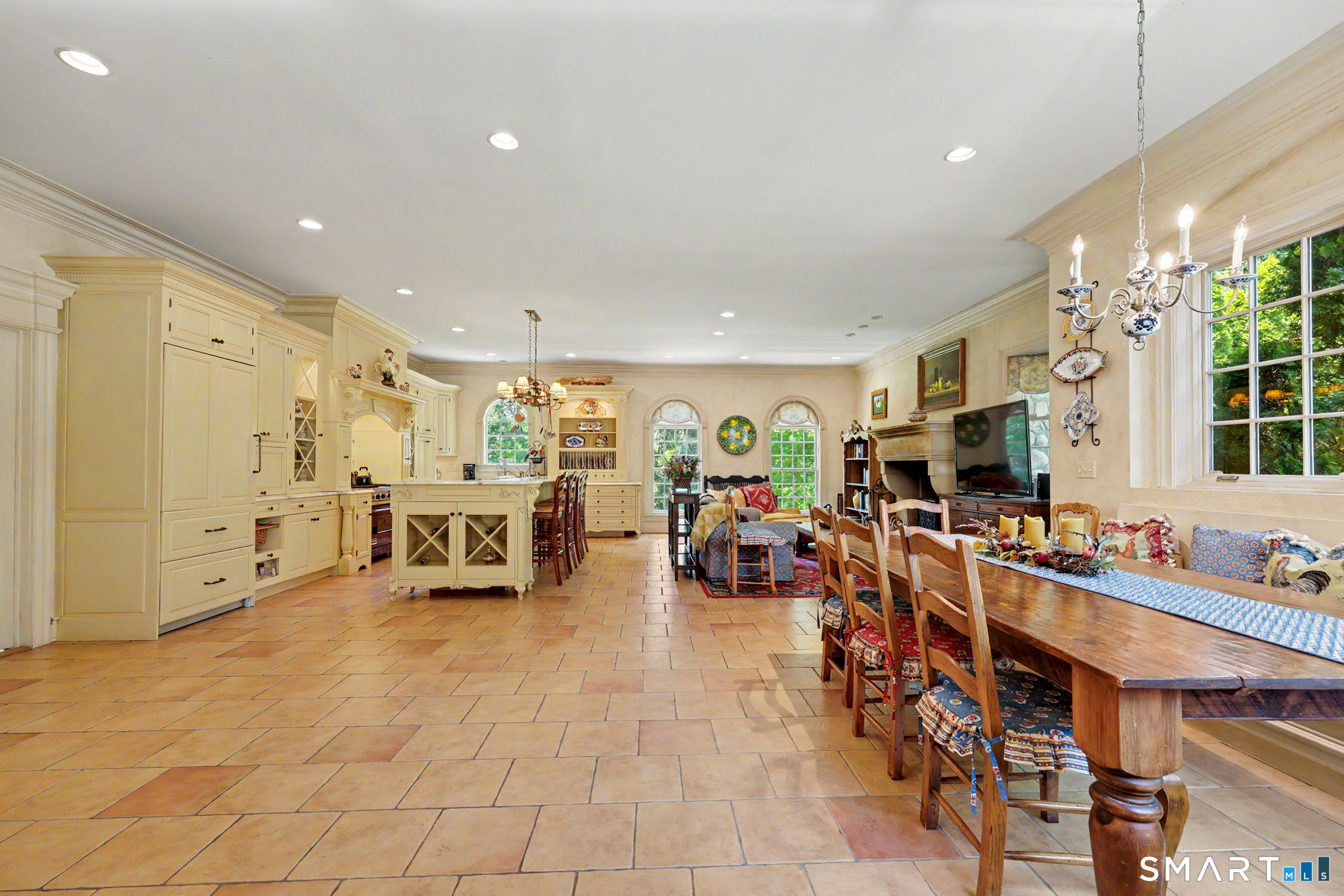 21 Compo Parkway