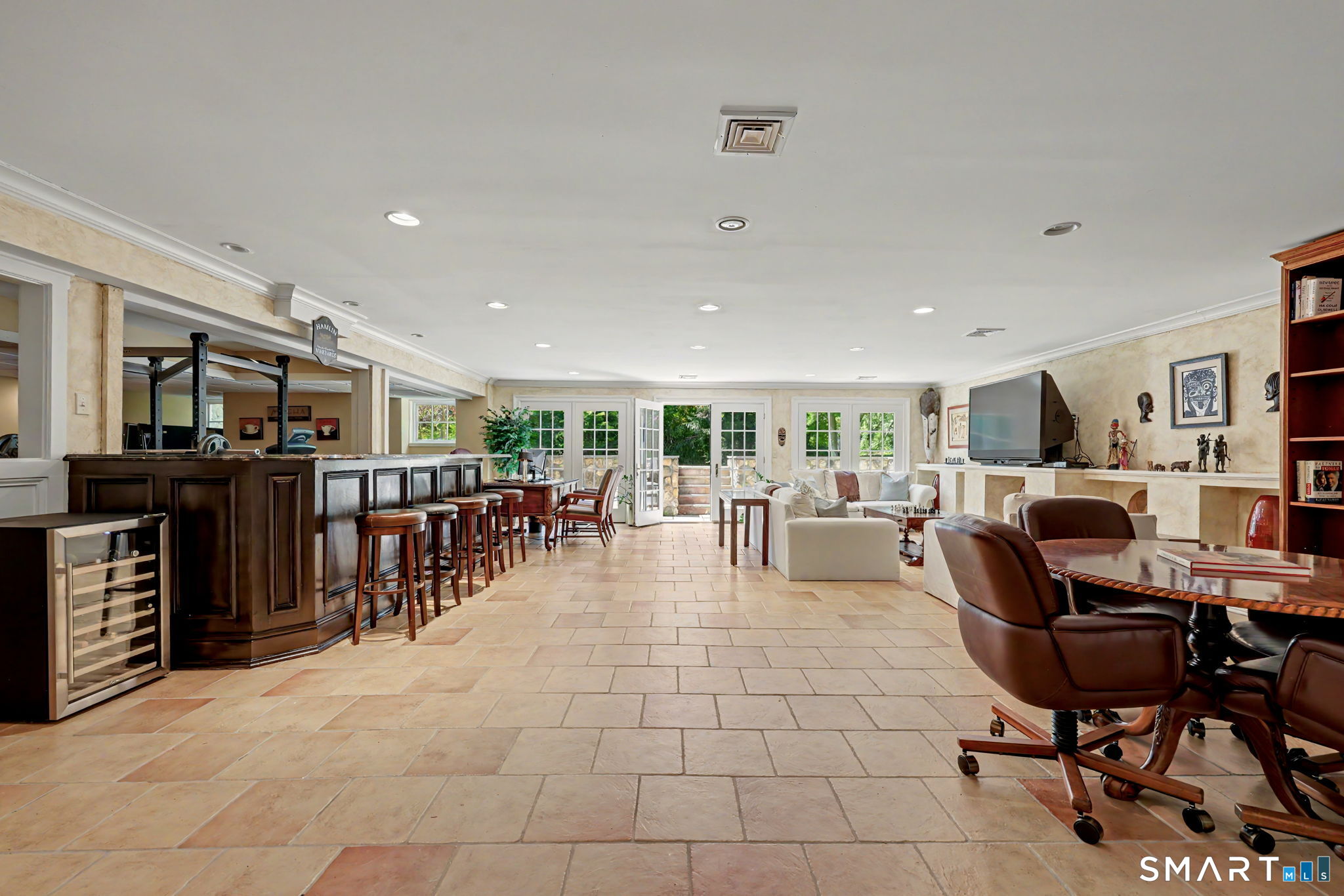 21 Compo Parkway