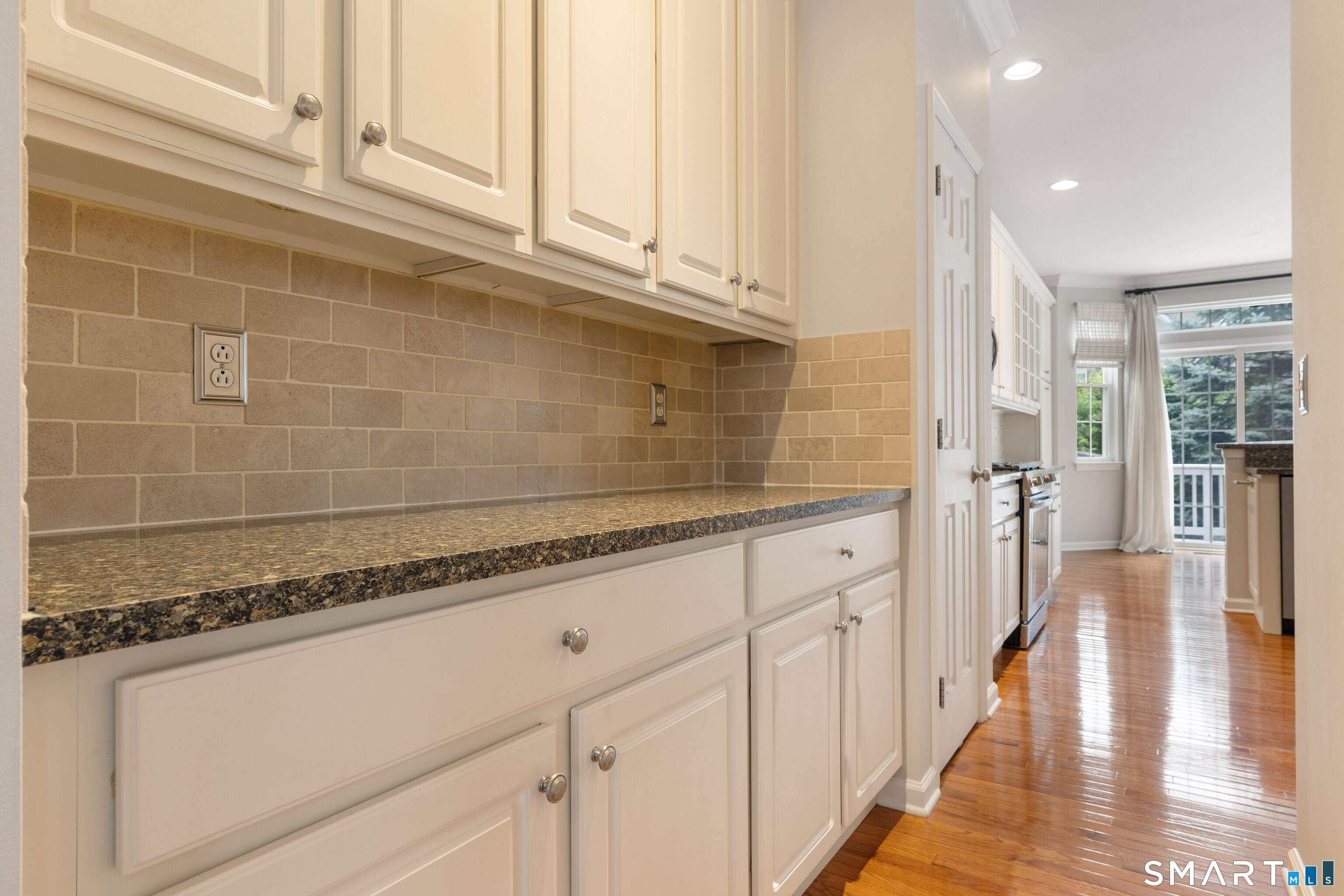 14 Cambridge Drive Unit: 14