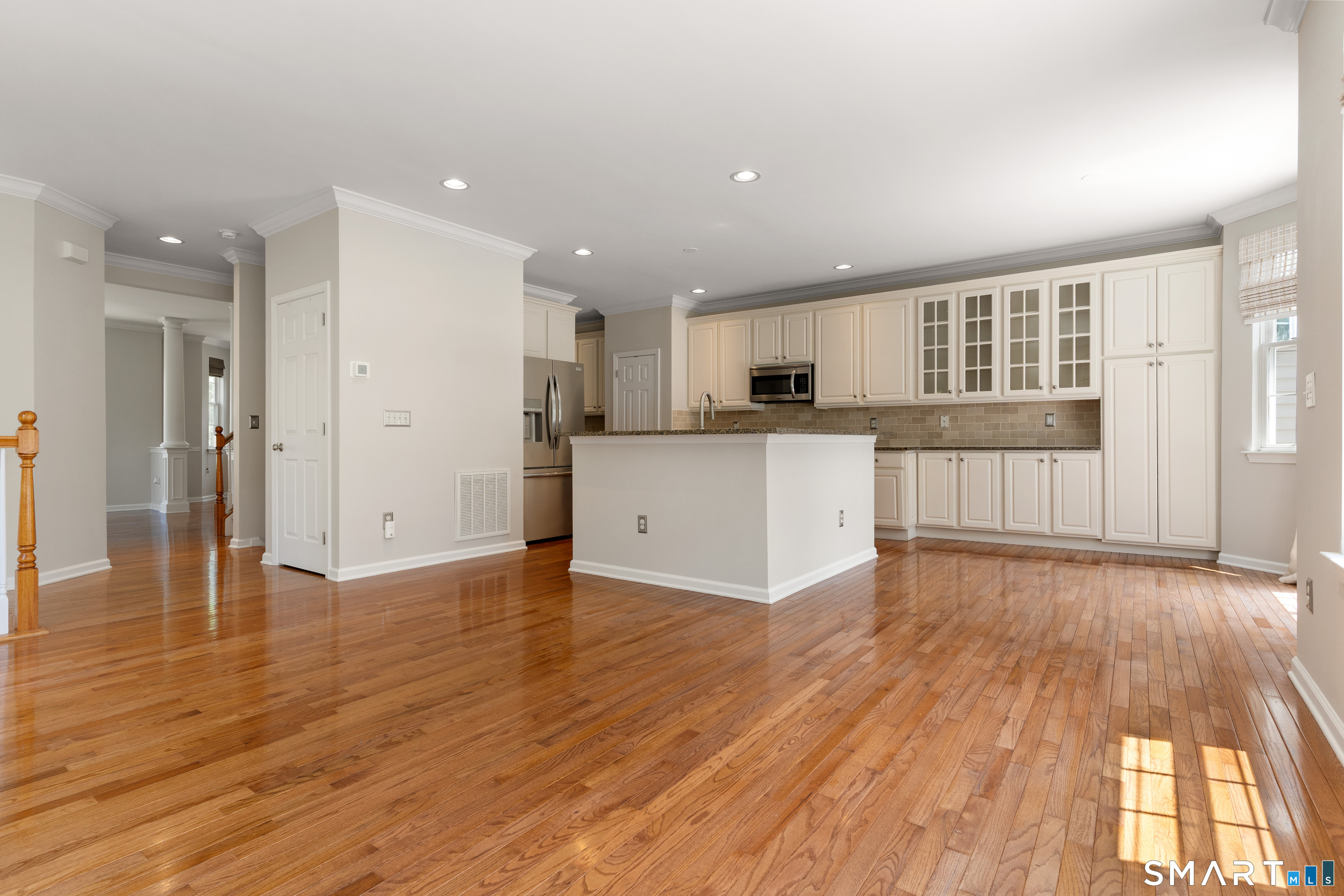 14 Cambridge Drive Unit: 14