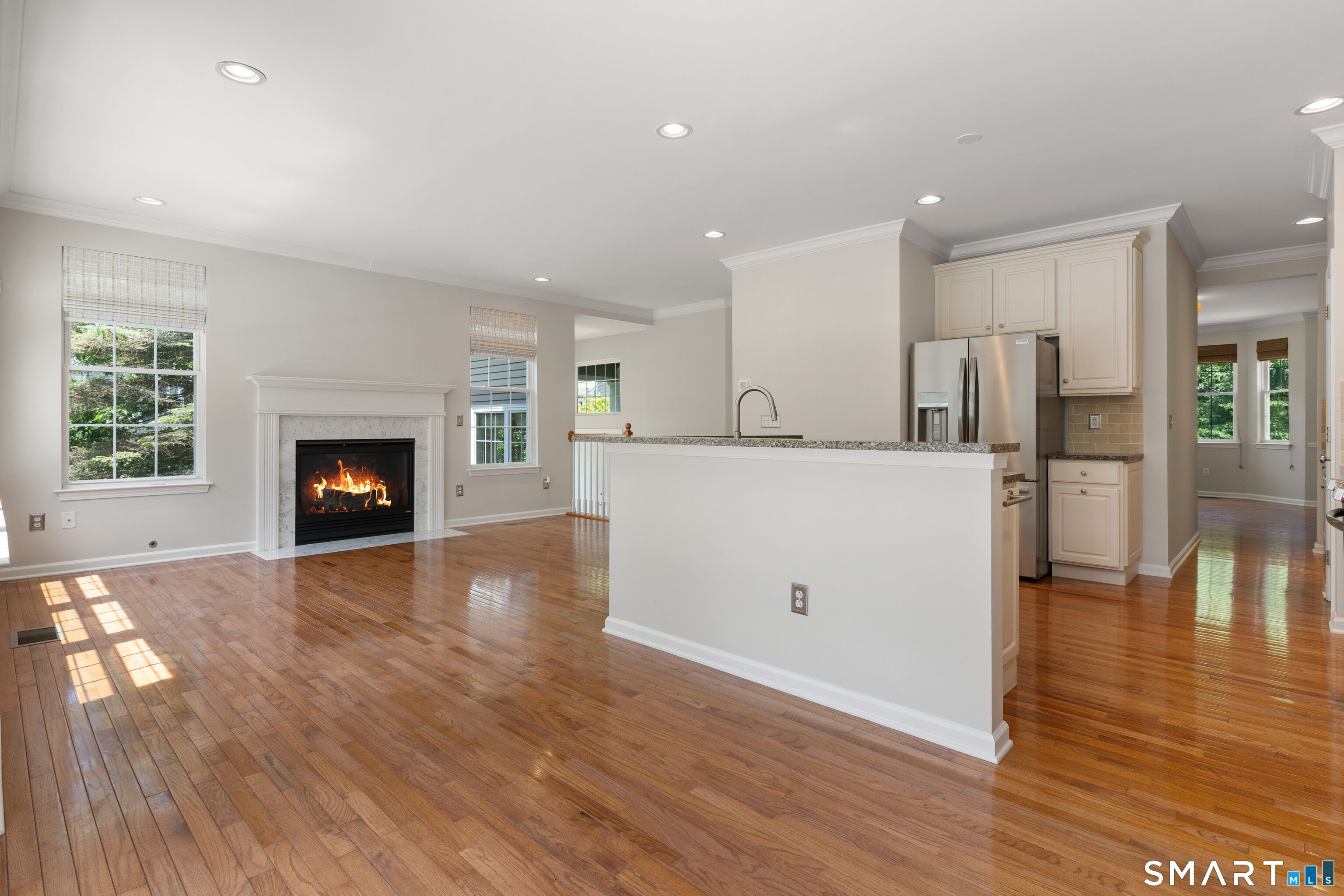 14 Cambridge Drive Unit: 14