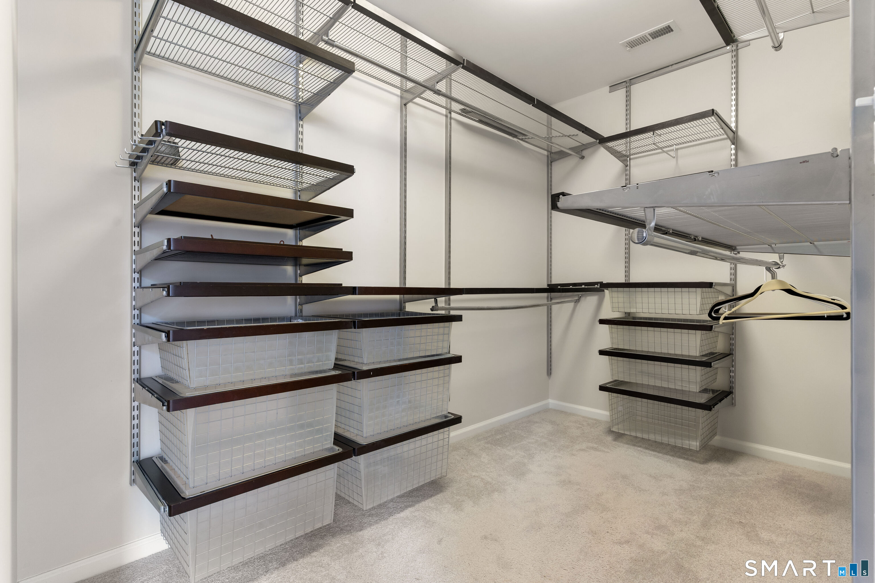 14 Cambridge Drive Unit: 14