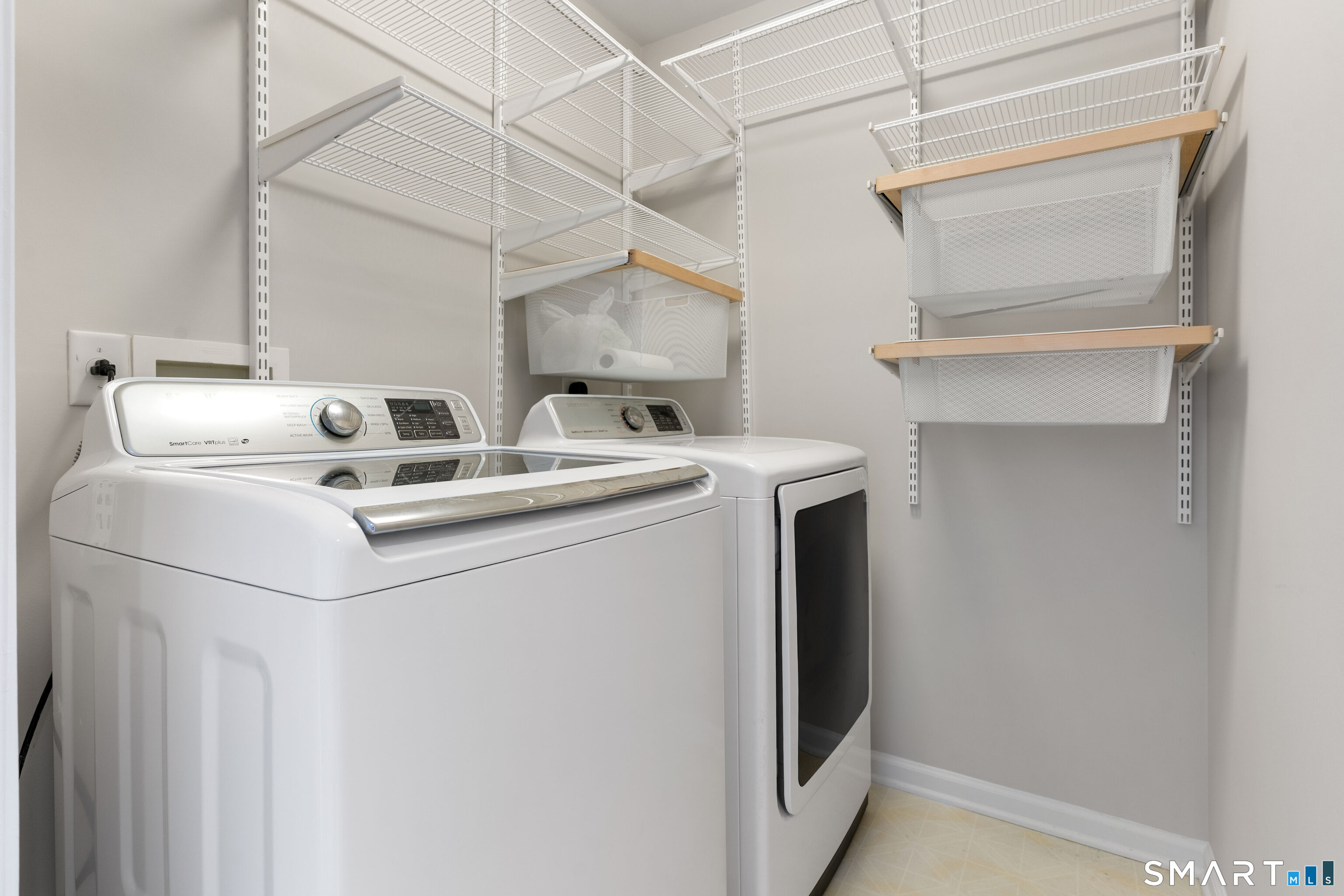 14 Cambridge Drive Unit: 14