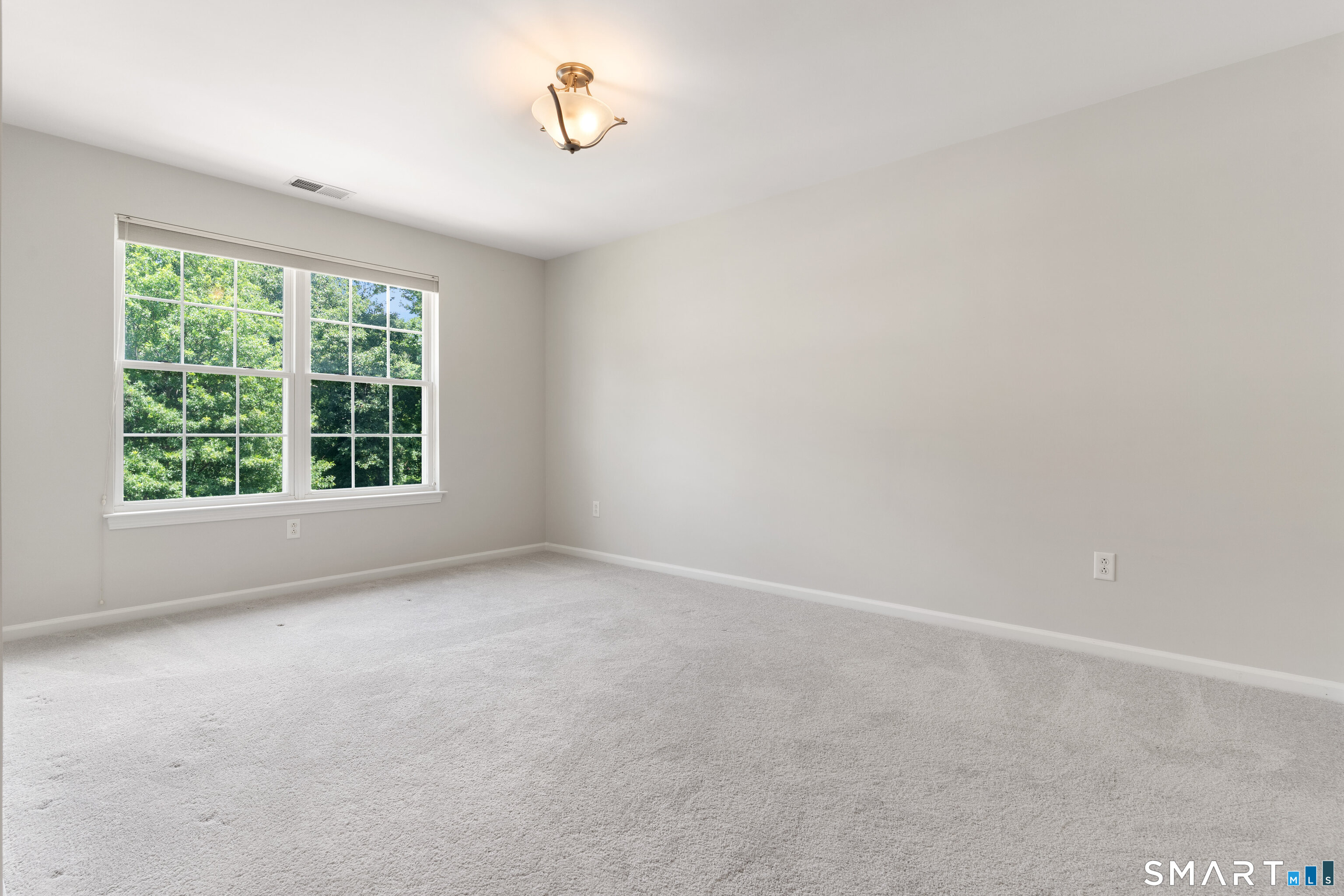 14 Cambridge Drive Unit: 14