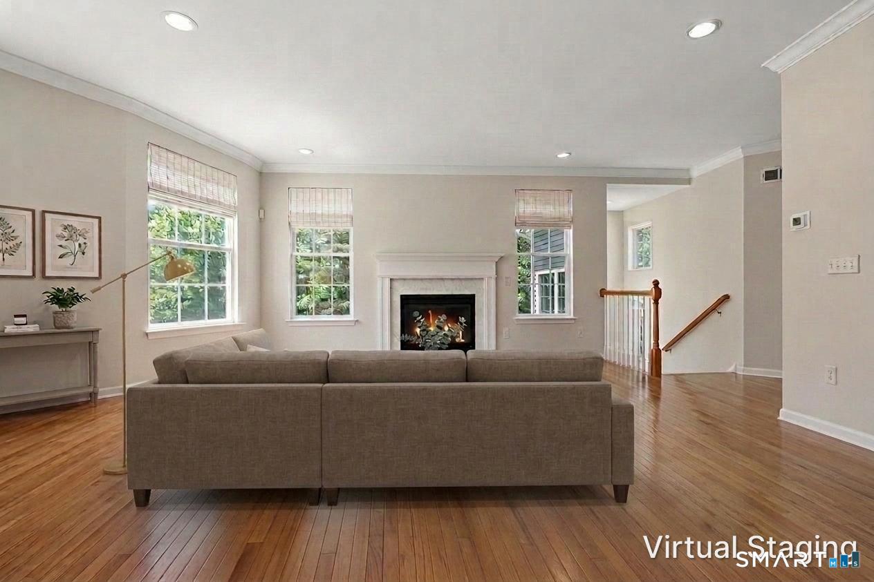 14 Cambridge Drive Unit: 14