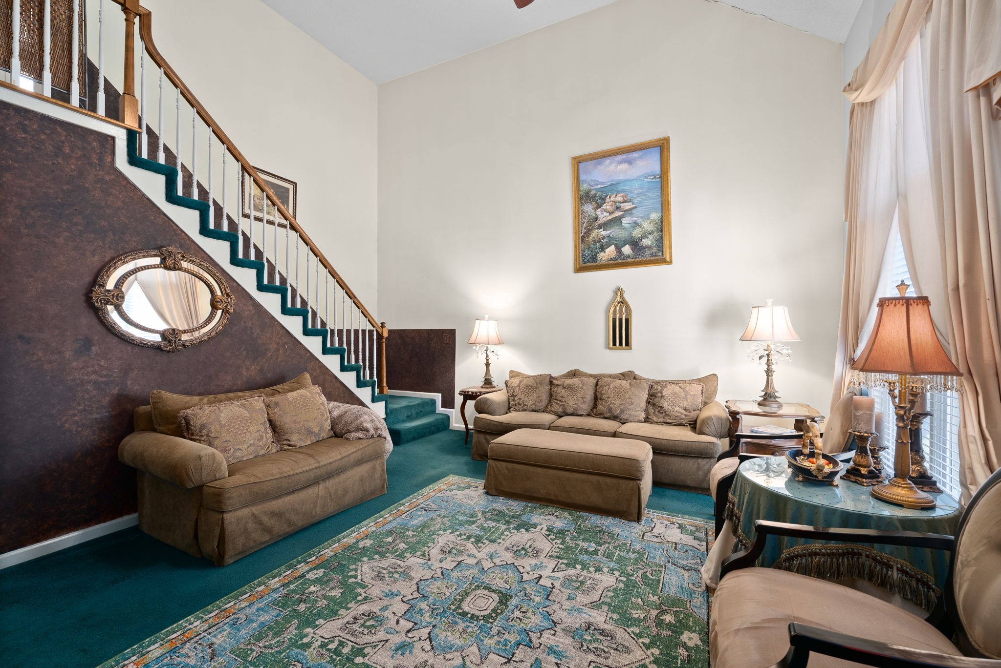 1735 Creekview Ct