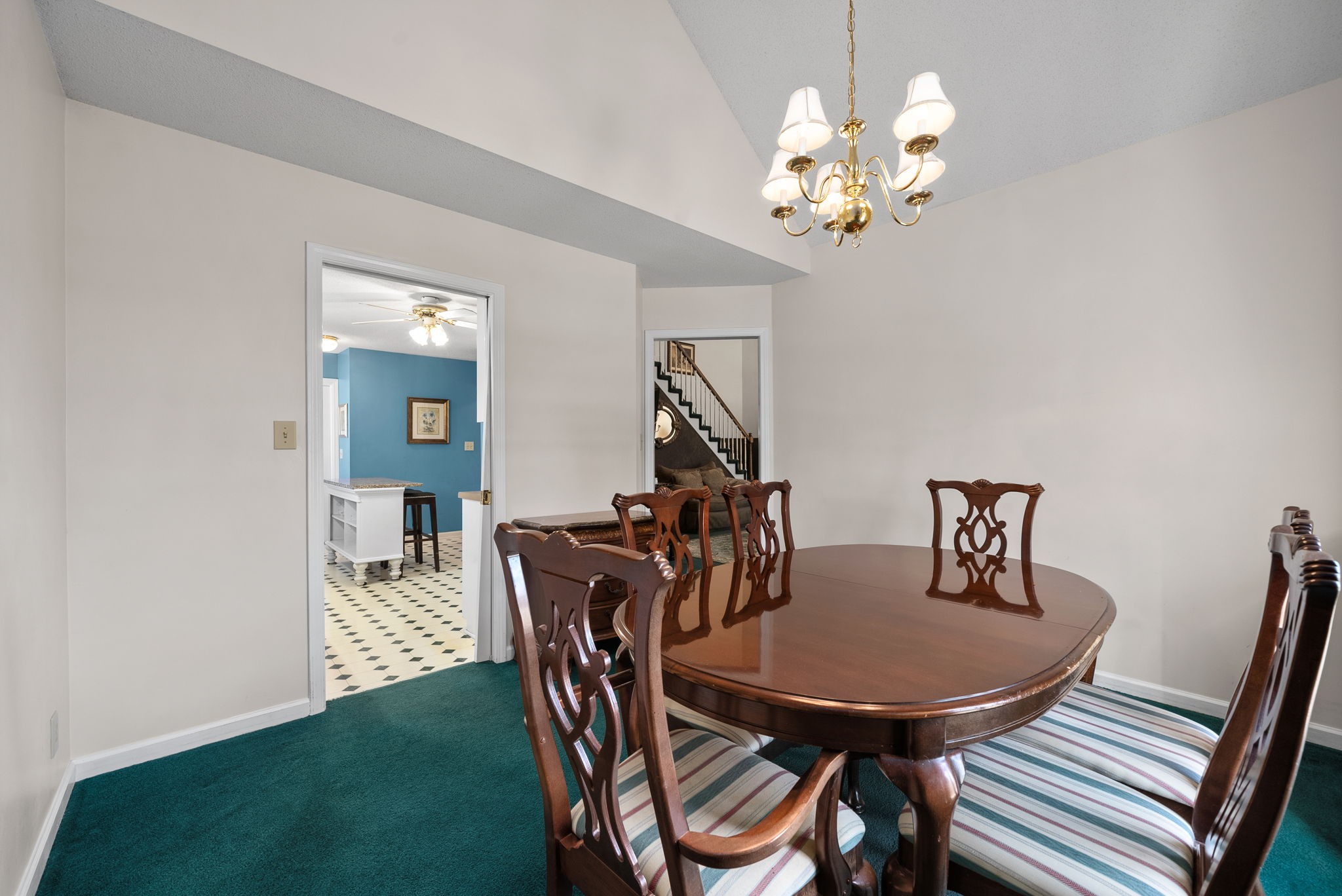 1735 Creekview Ct