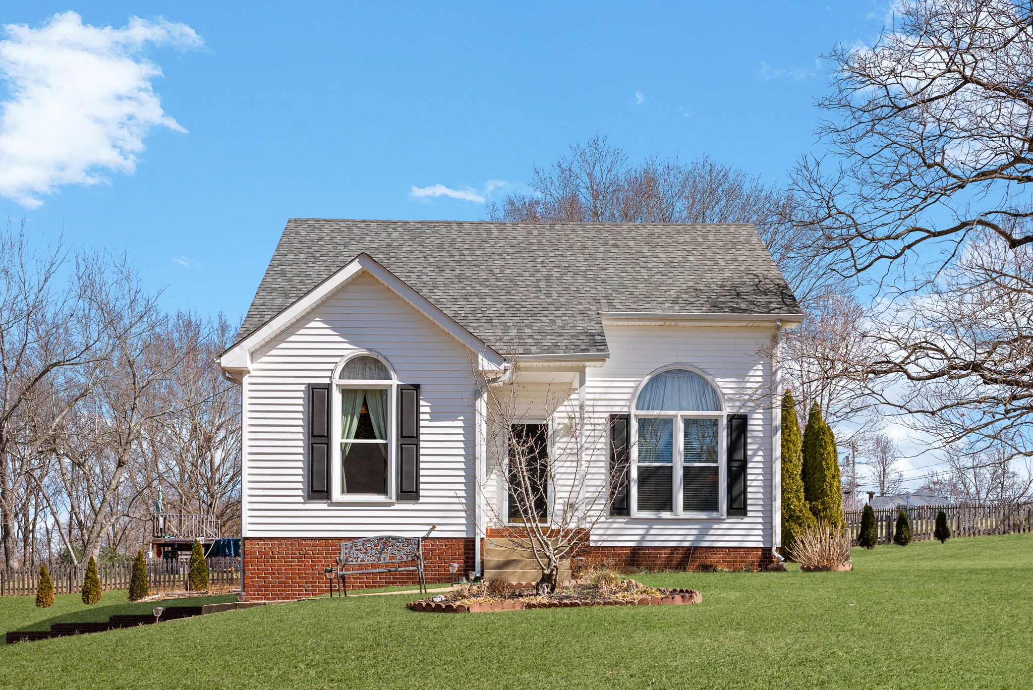 1735 Creekview Ct