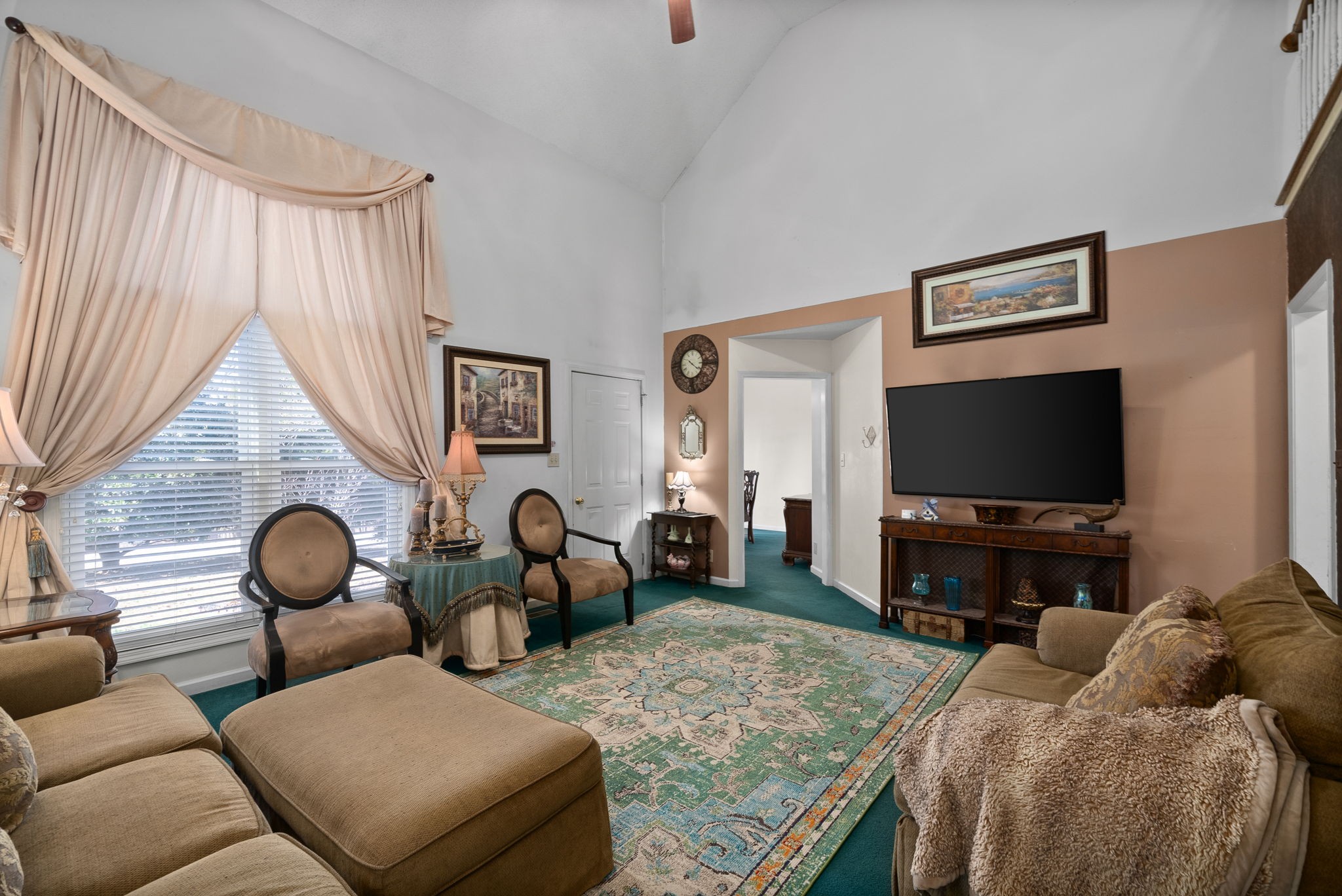 1735 Creekview Ct