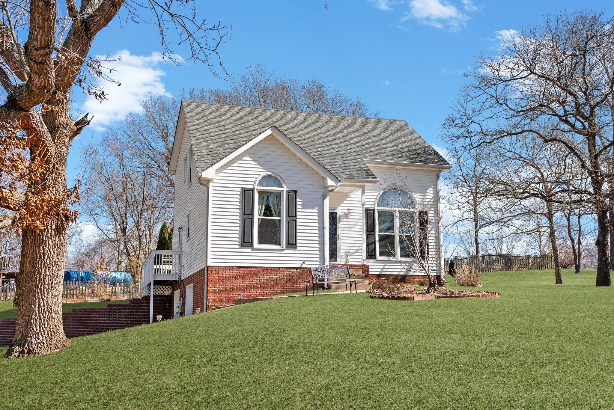 1735 Creekview Ct