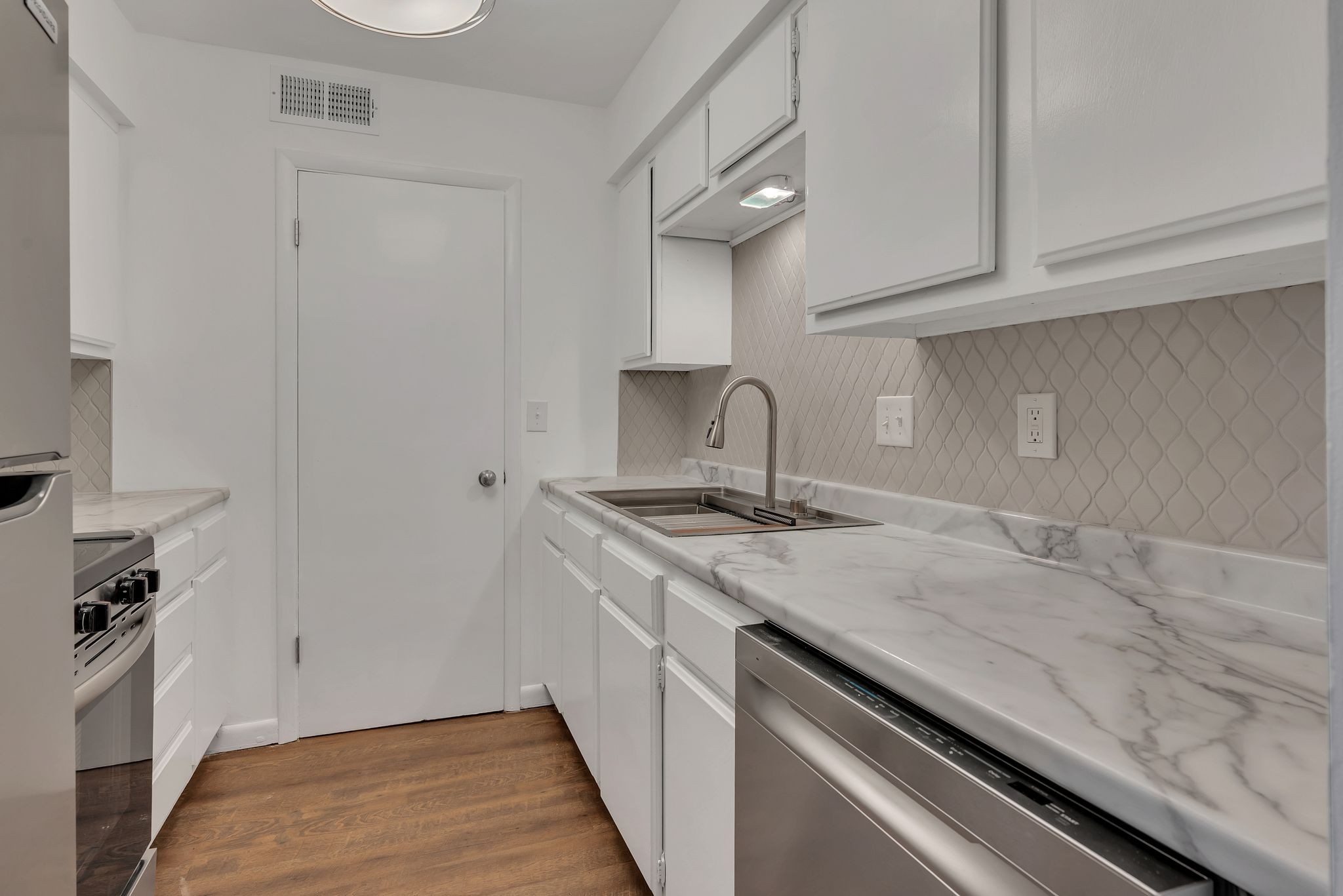 420 Walton Ln Unit: N70