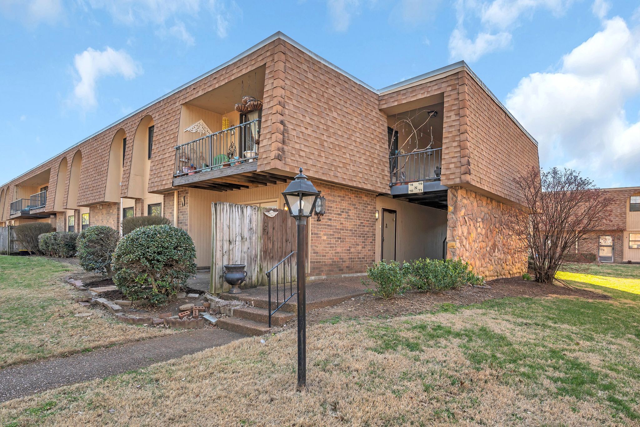 420 Walton Ln Unit: N70
