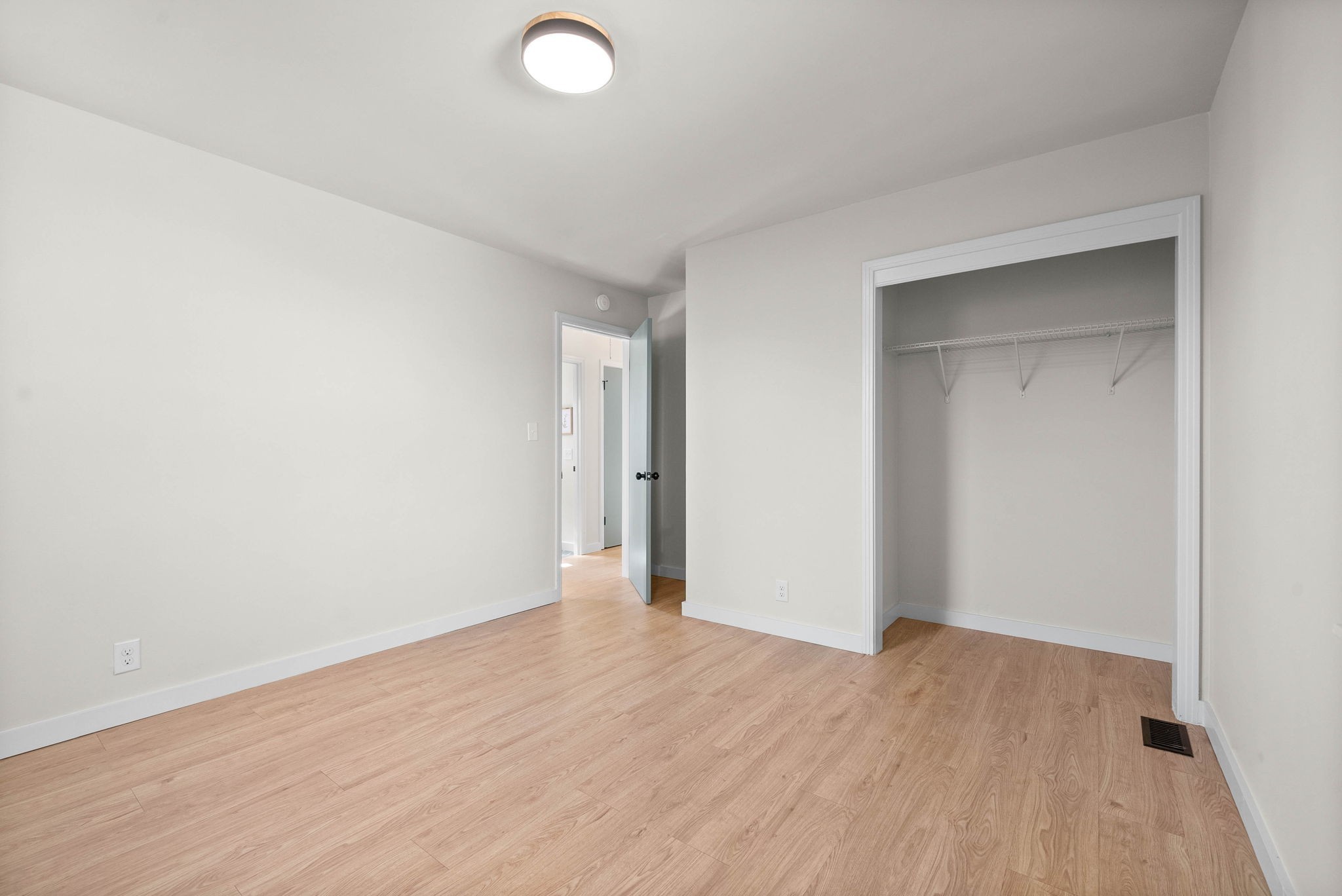 36 Lealand Dr