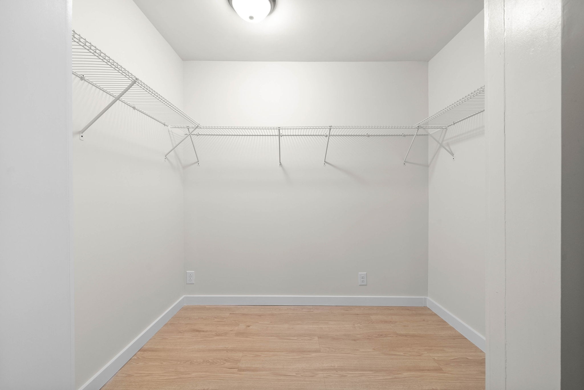36 Lealand Dr