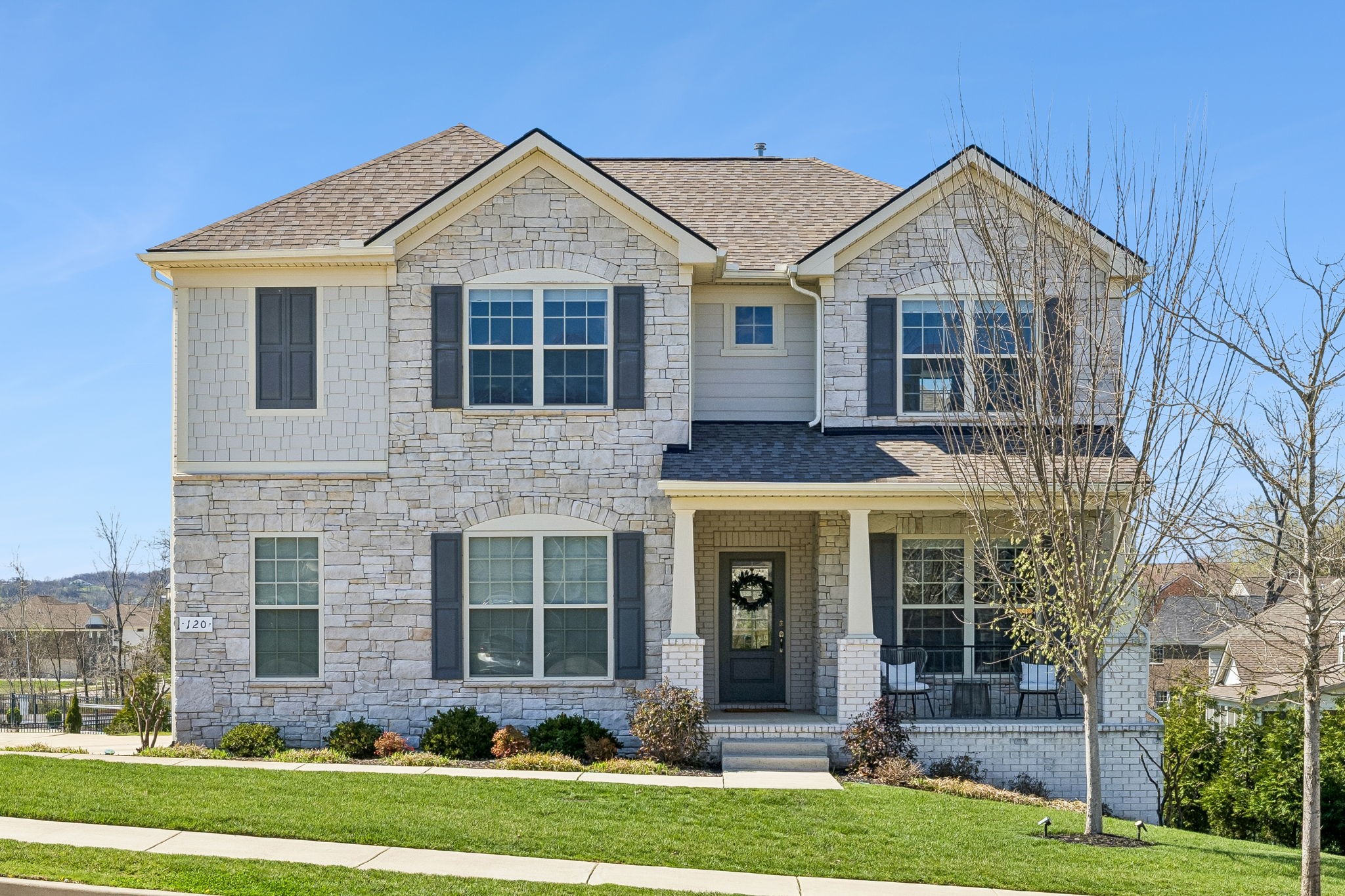 120 Macy Dr