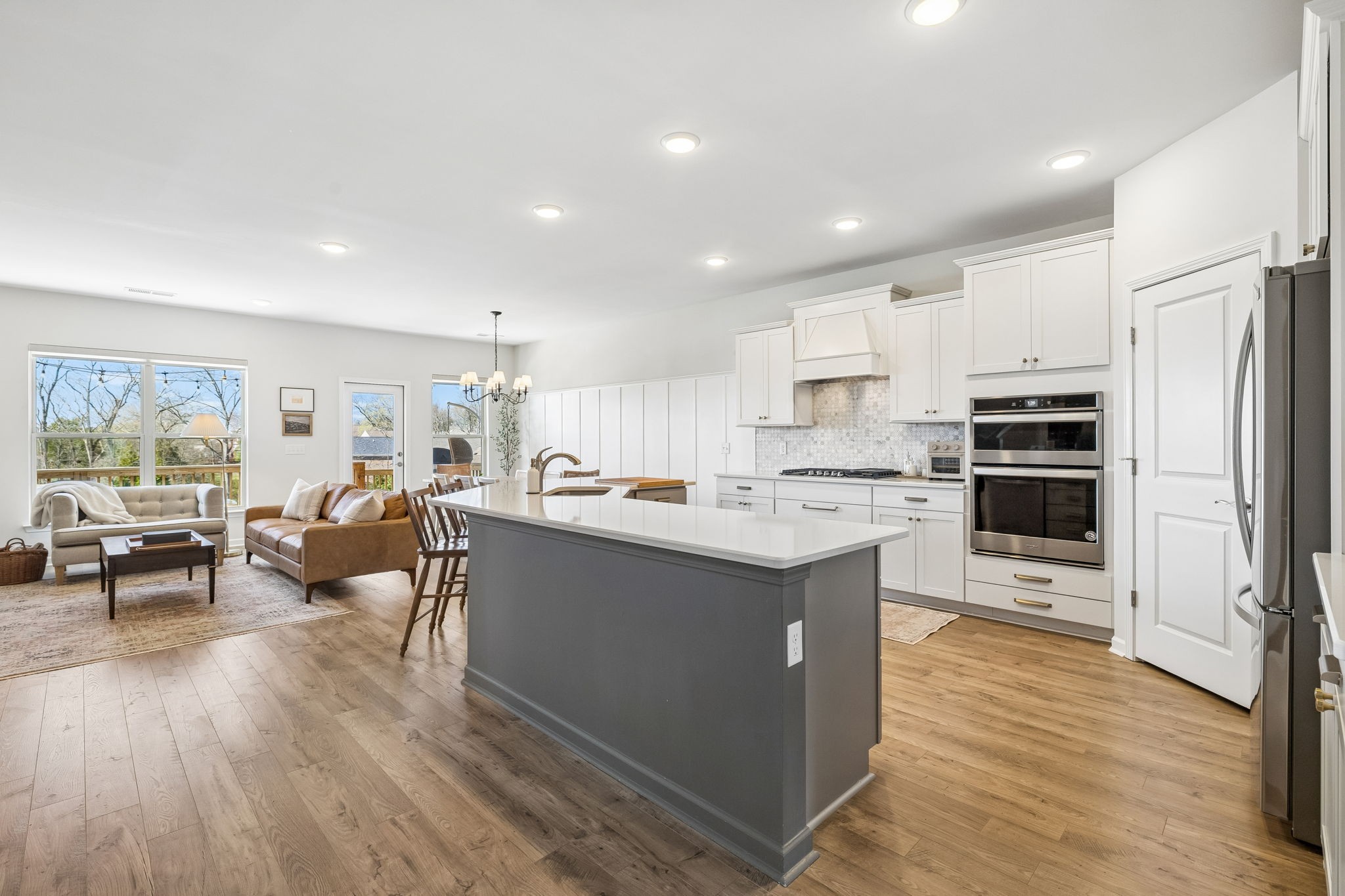 120 Macy Dr