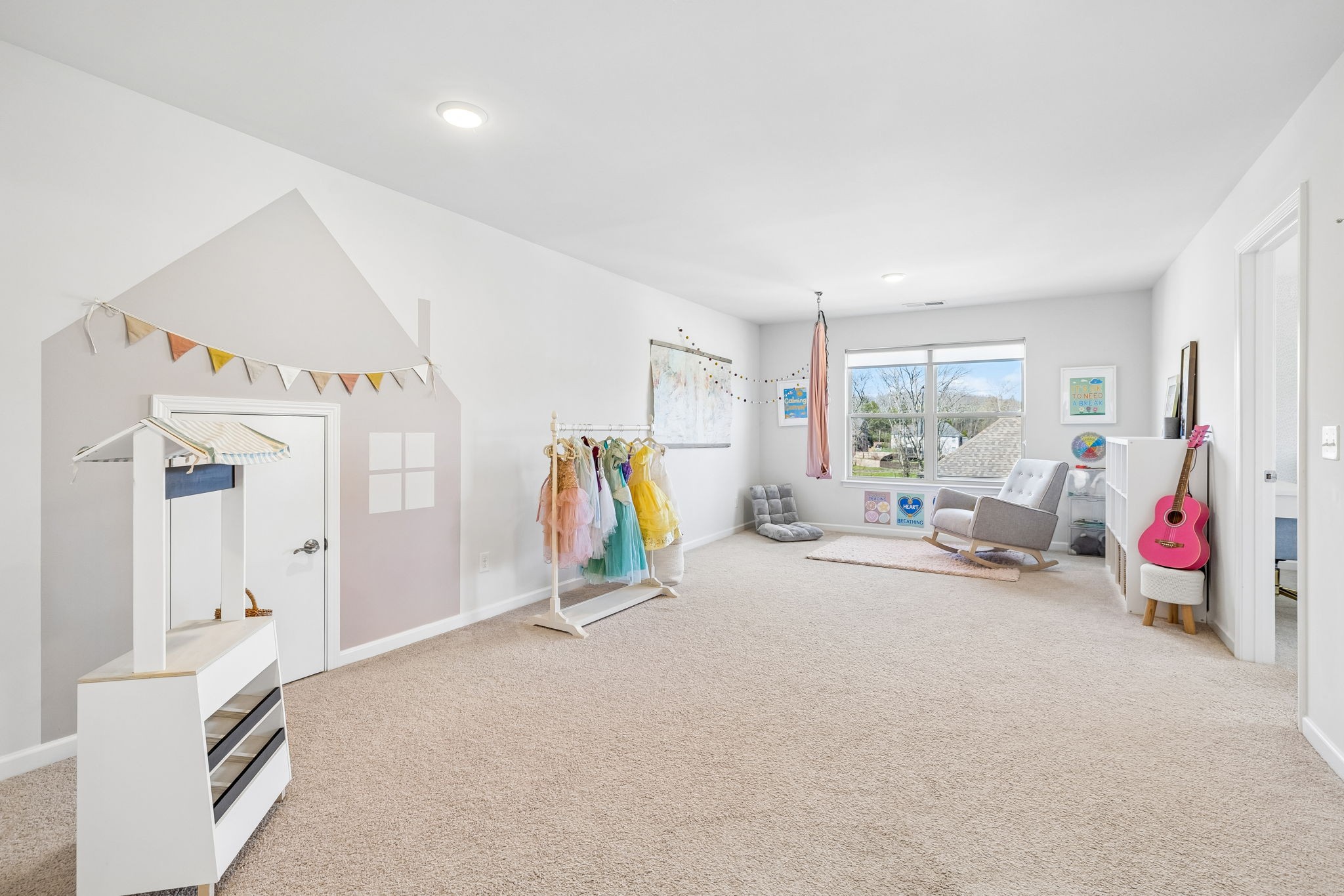 120 Macy Dr