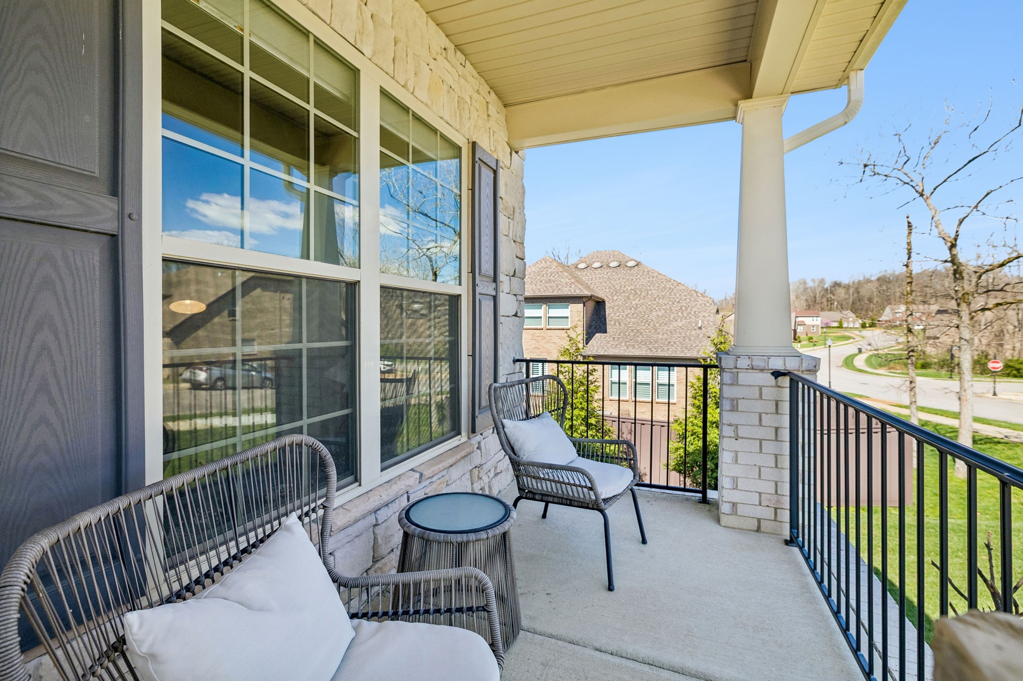 120 Macy Dr