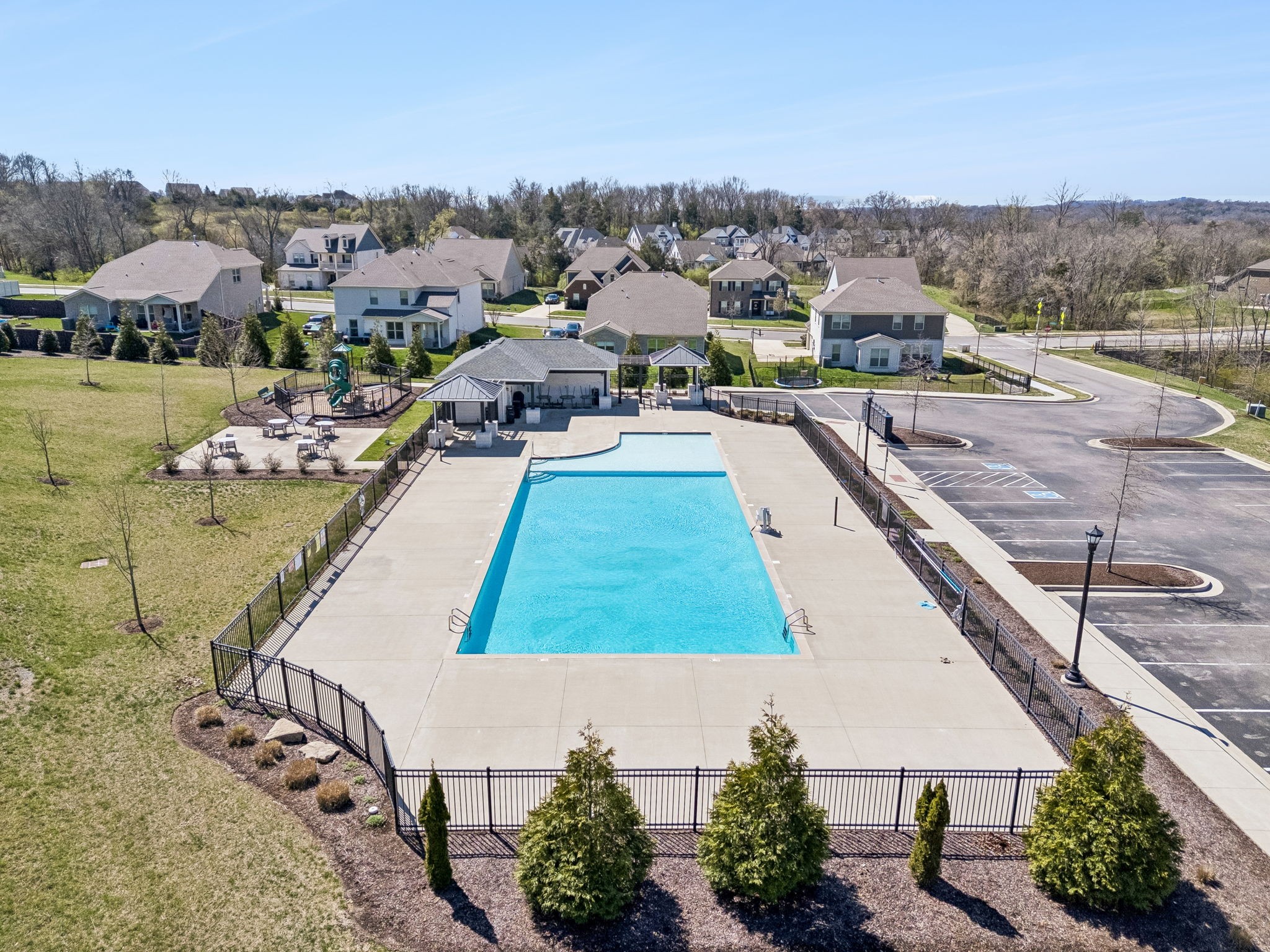 120 Macy Dr
