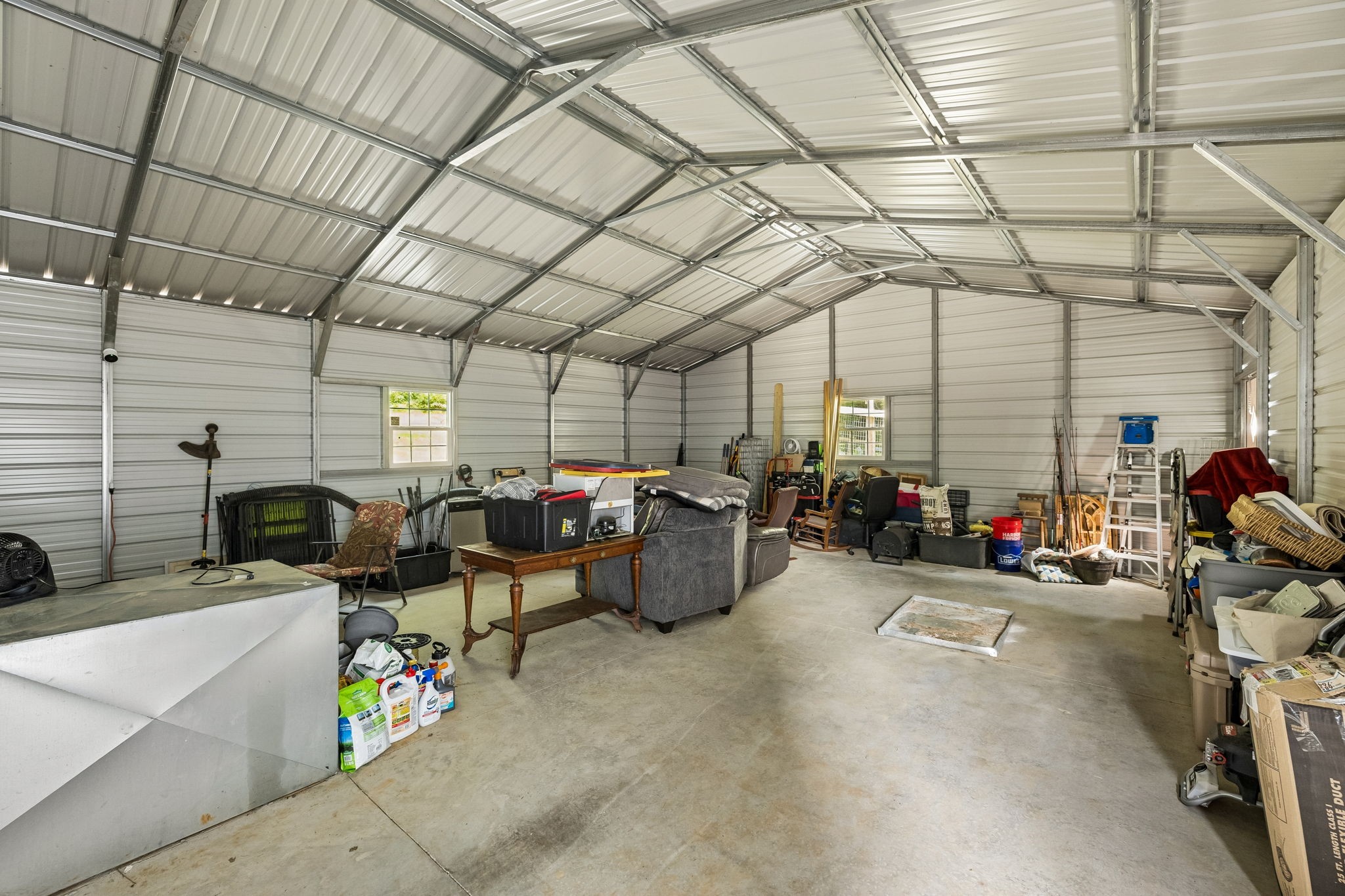 906 Riverwood Dr