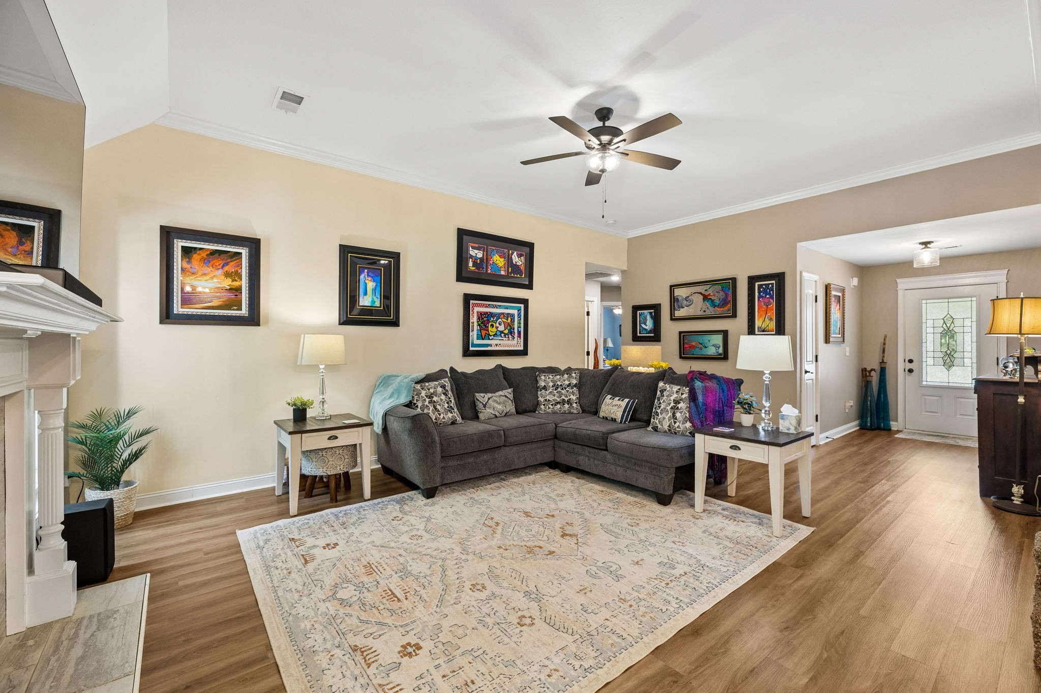 906 Riverwood Dr