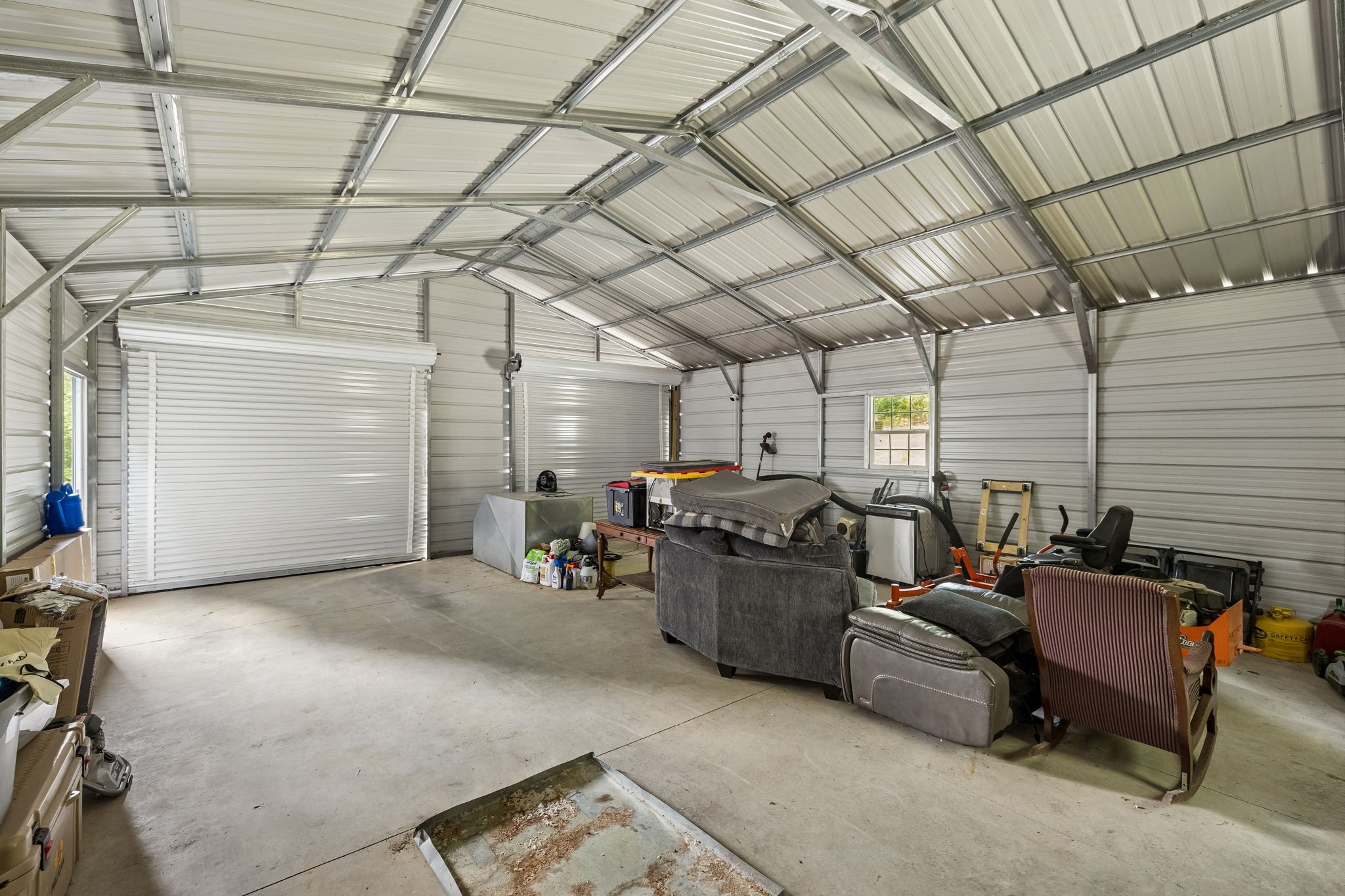 906 Riverwood Dr