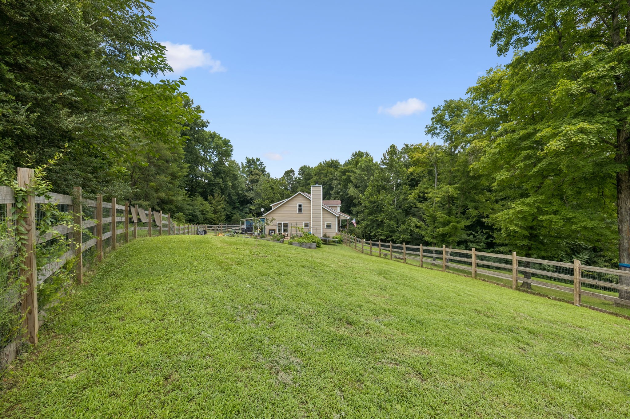 2060 Muddy Branch Rd
