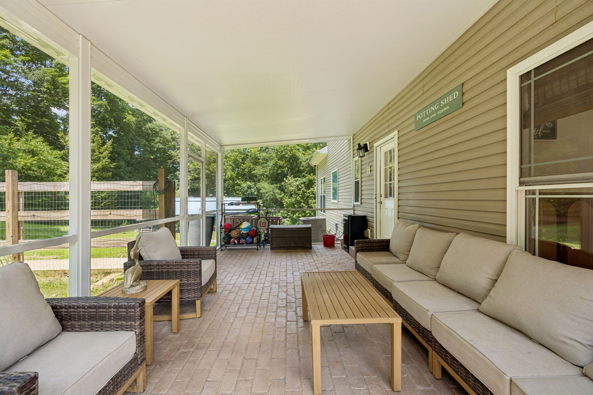 2060 Muddy Branch Rd