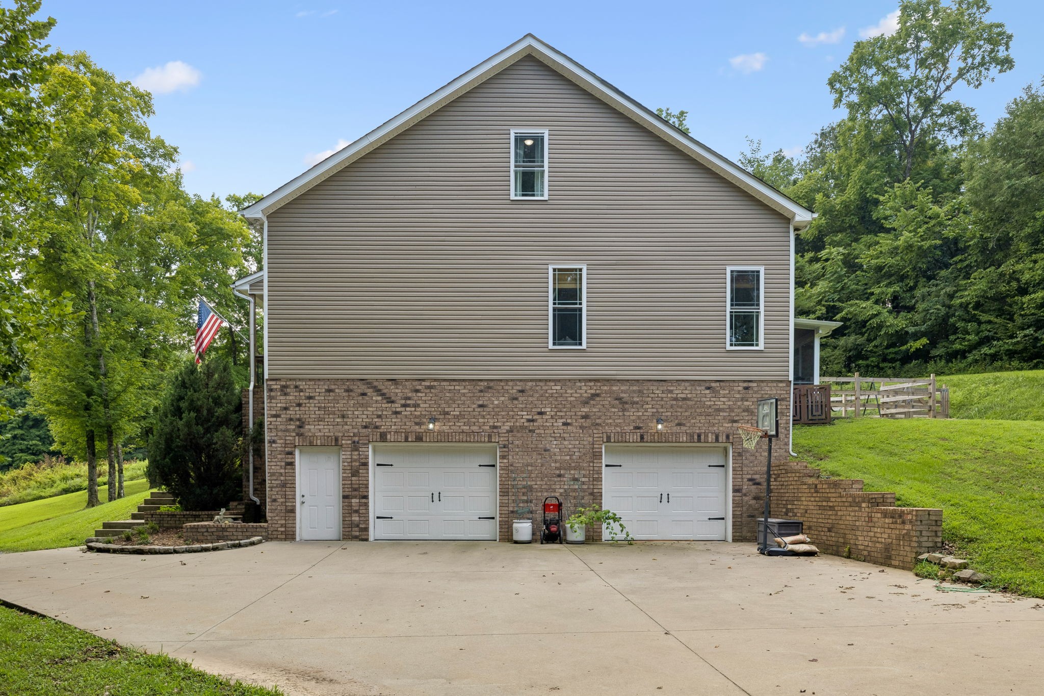 2060 Muddy Branch Rd