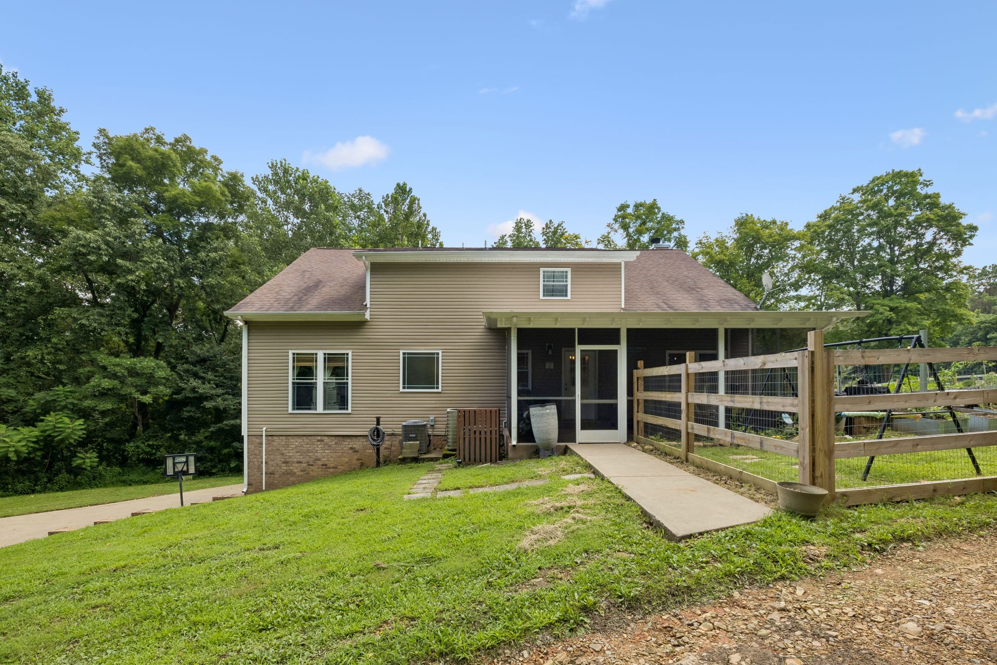 2060 Muddy Branch Rd