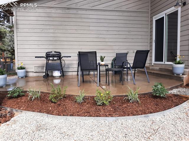 750 W Lake NA