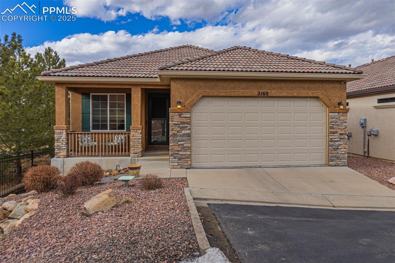 2160 Cheyenne Summer View
