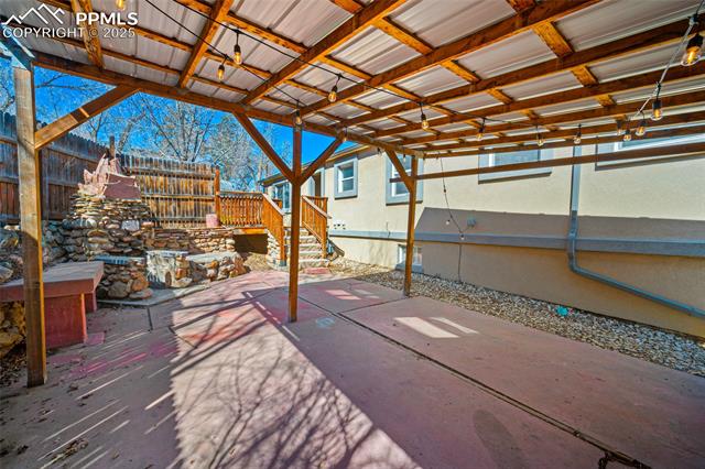 102 W Brookside Street