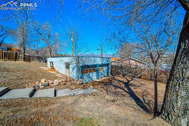 102 W Brookside Street