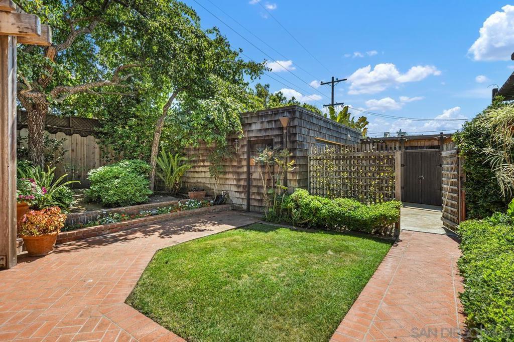 335 Fern Glen