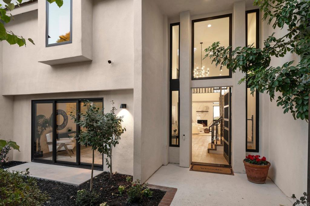 7110 Caminito Donoso