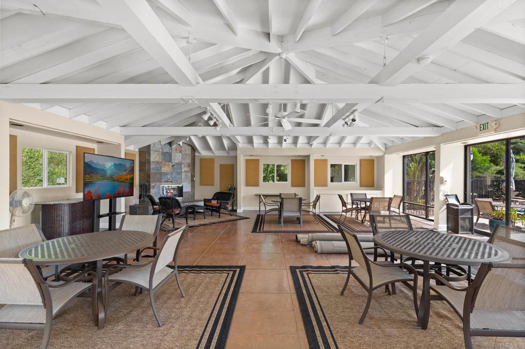 7110 Caminito Donoso