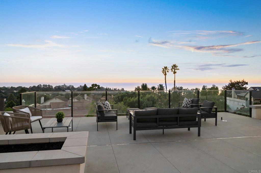 7110 Caminito Donoso